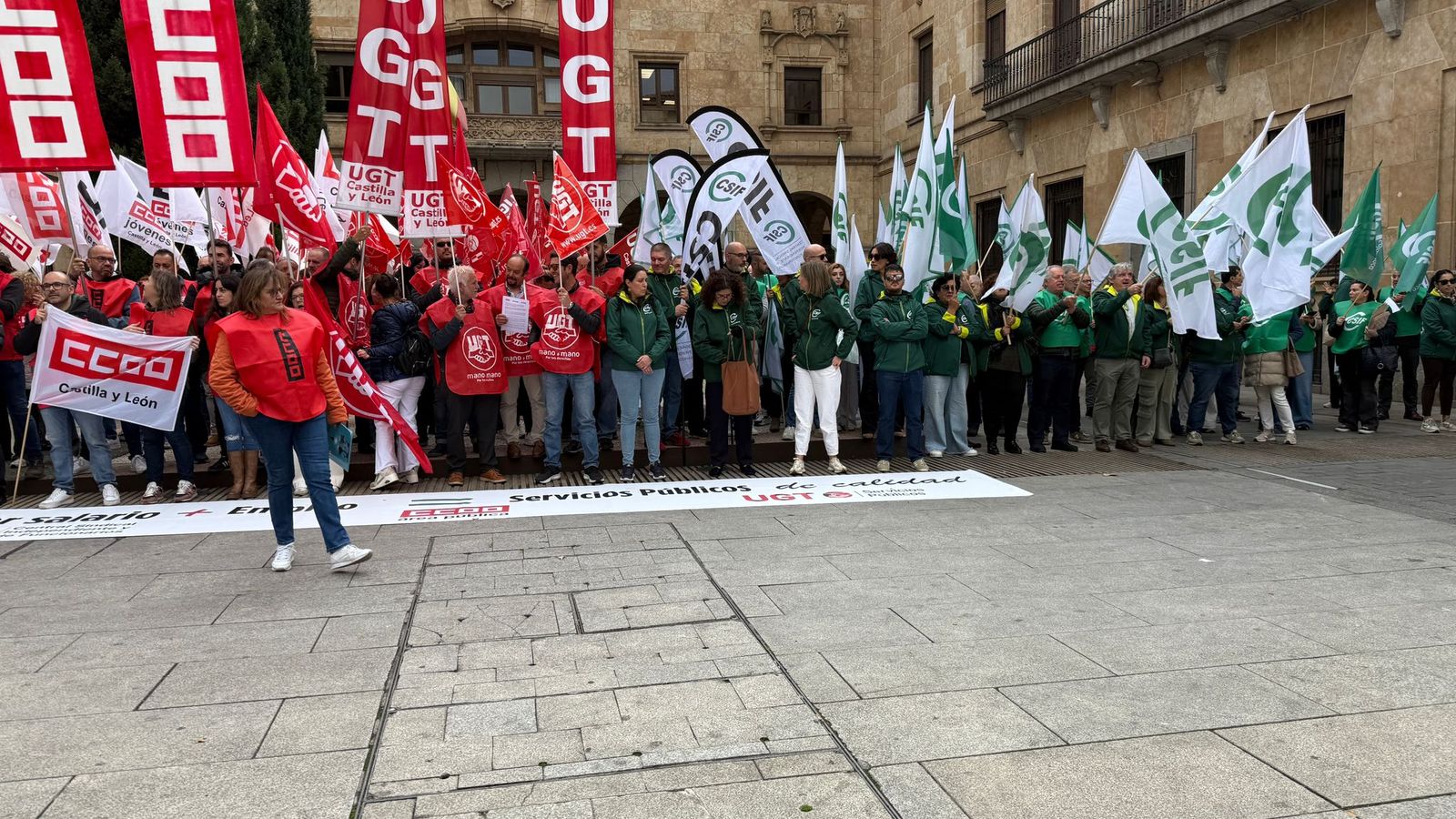 Los sindicatos se movilizan en Salamanca por el bloqueo salarial en los servicios públicos y amenazan con huelga