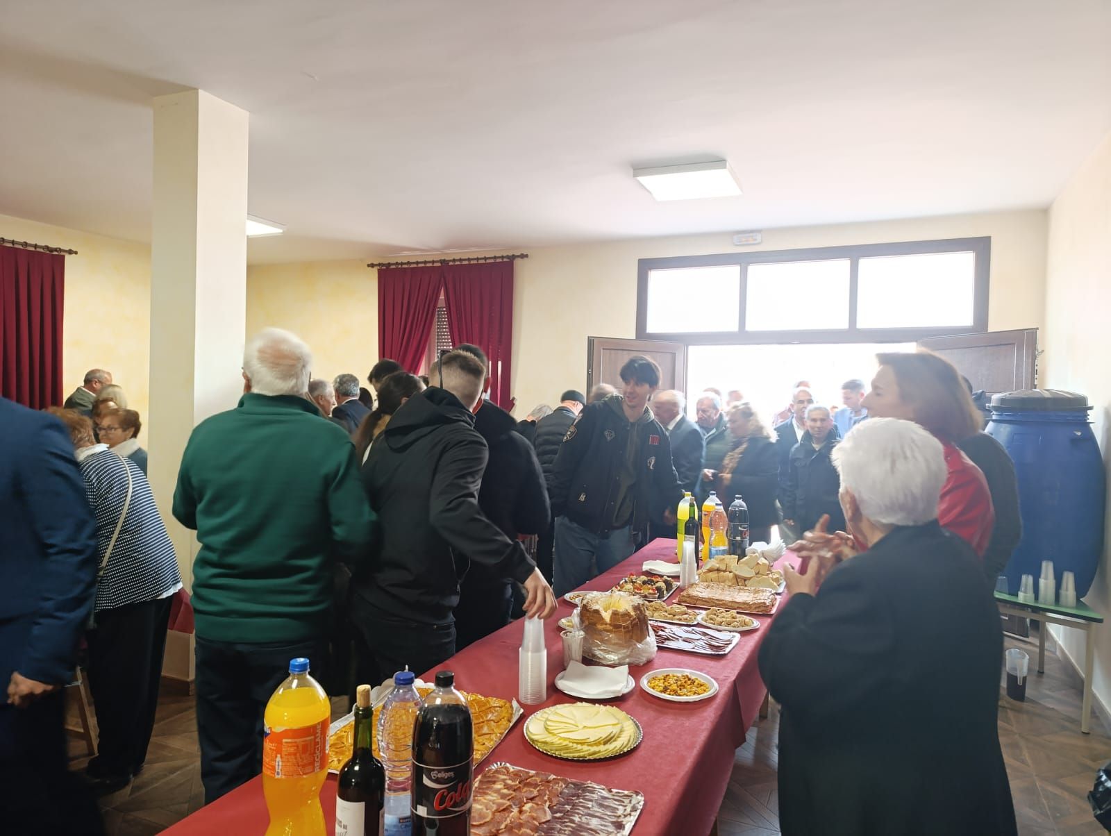 Cabrillas arropa a San Isidro por sus fiestas en el día de la bendición de los campos