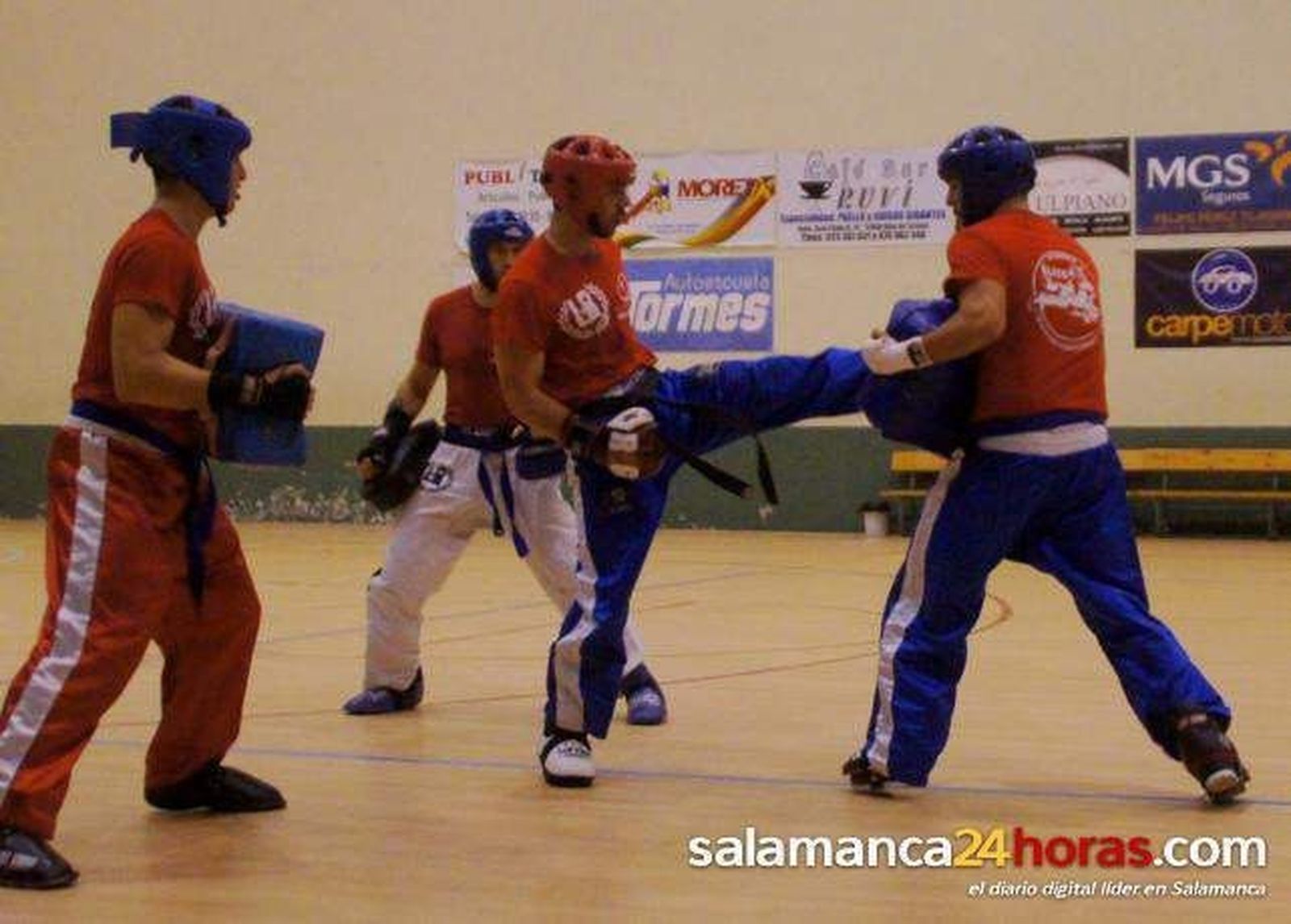 Alba de Tormes acoge una exhibición de kickboxing