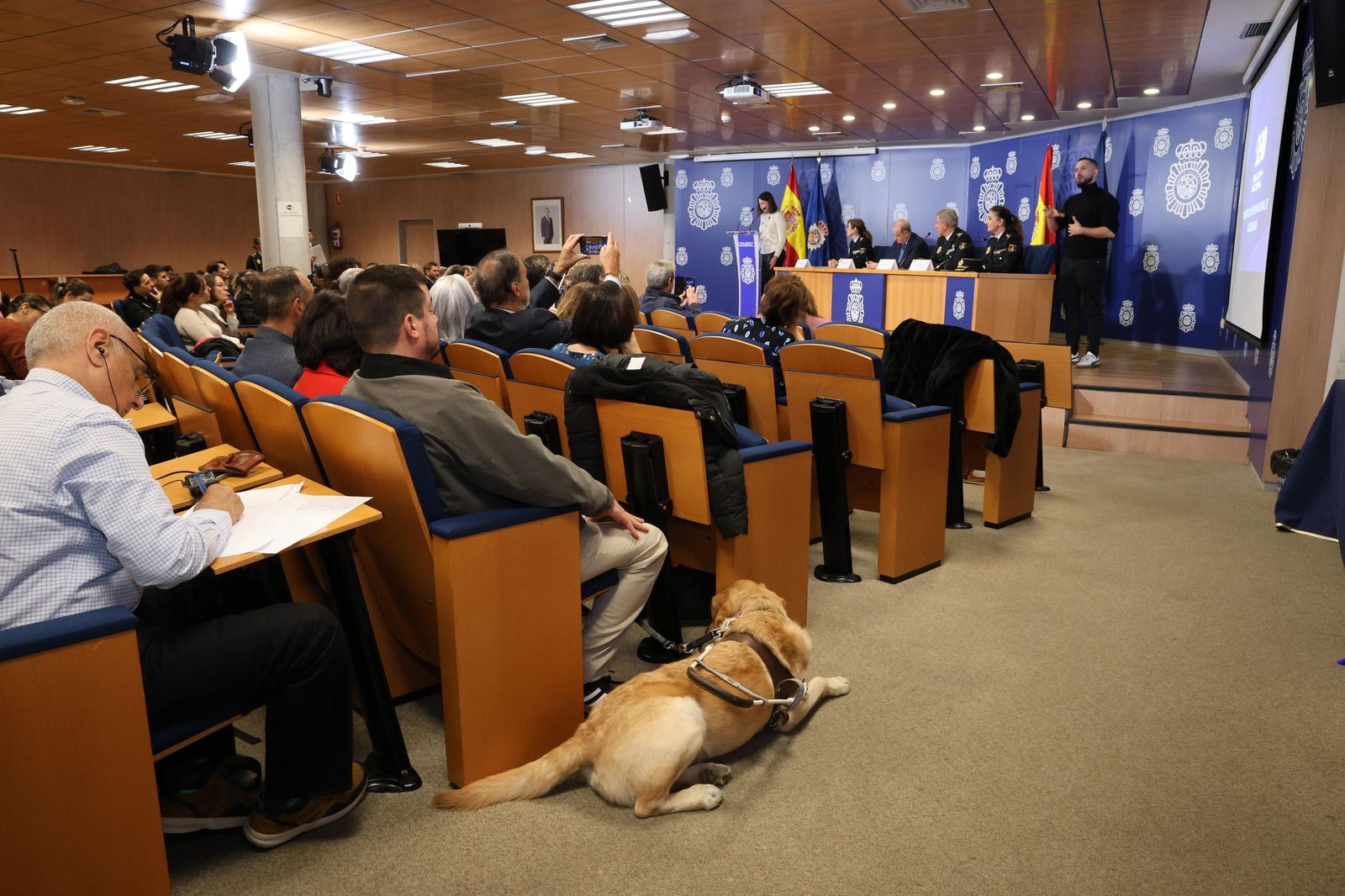 La Policía Nacional crea la oficina de accesibilidad para mejorar la atención a personas con discapacidad