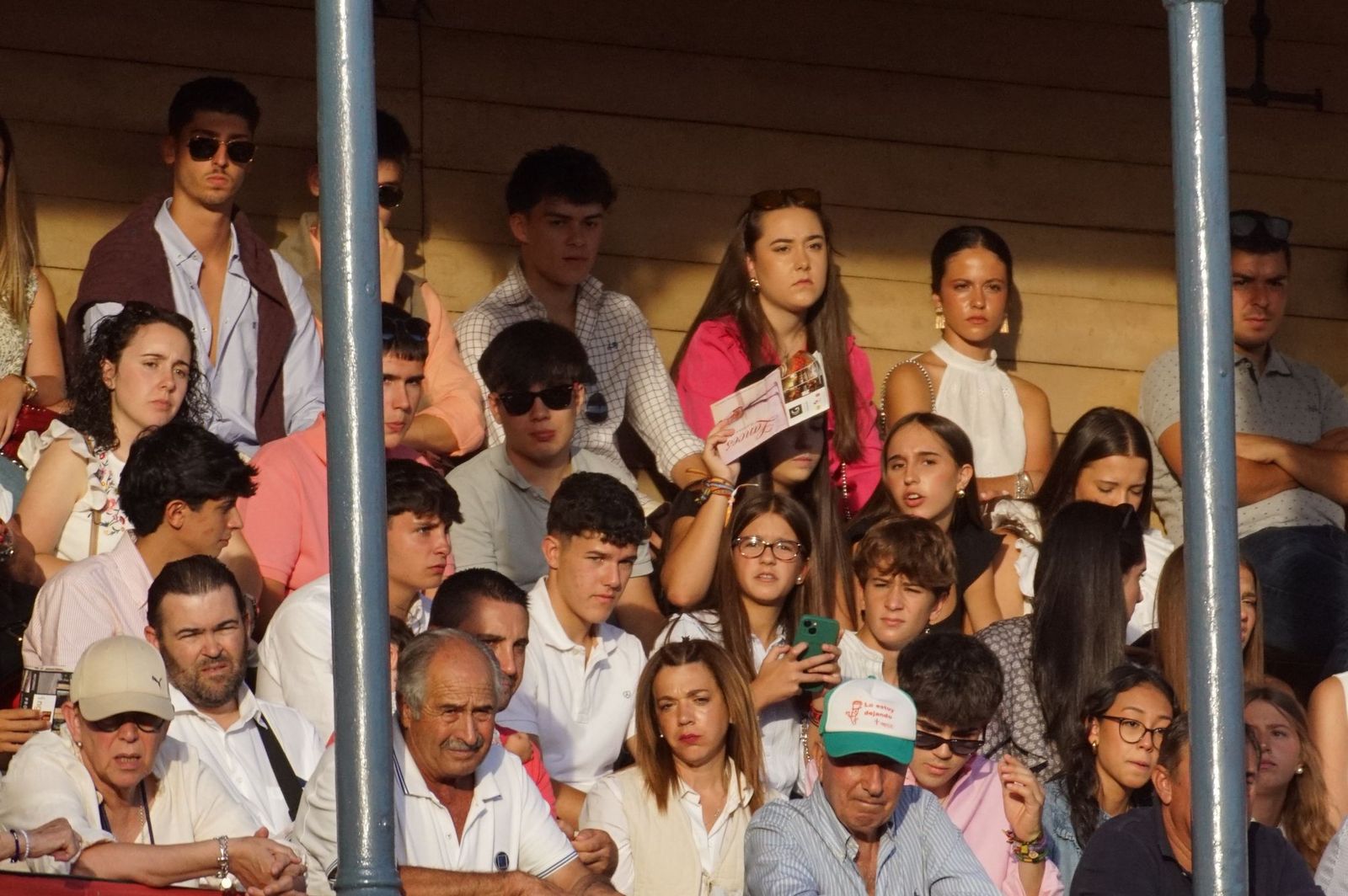 Así han vivido los salmantinos el primer festejo de la feria taurina 2025: imágenes del ambiente en los tendidos y en el patio de cuadrillas