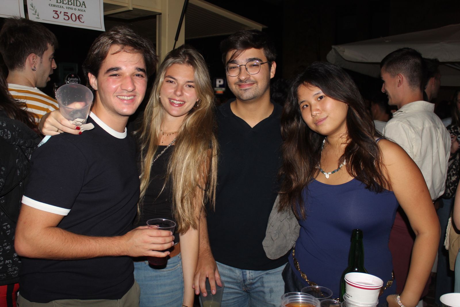 Ambiente en la Feria de Día en la tarde de este sábado