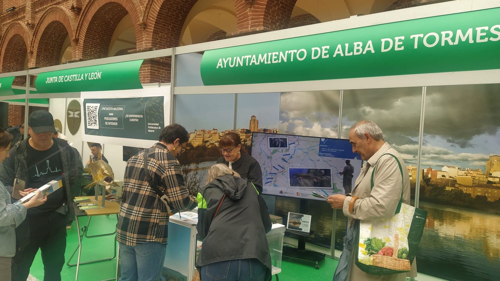 Stand de Alba de Tormes en la Feria Destino Pesca 2025