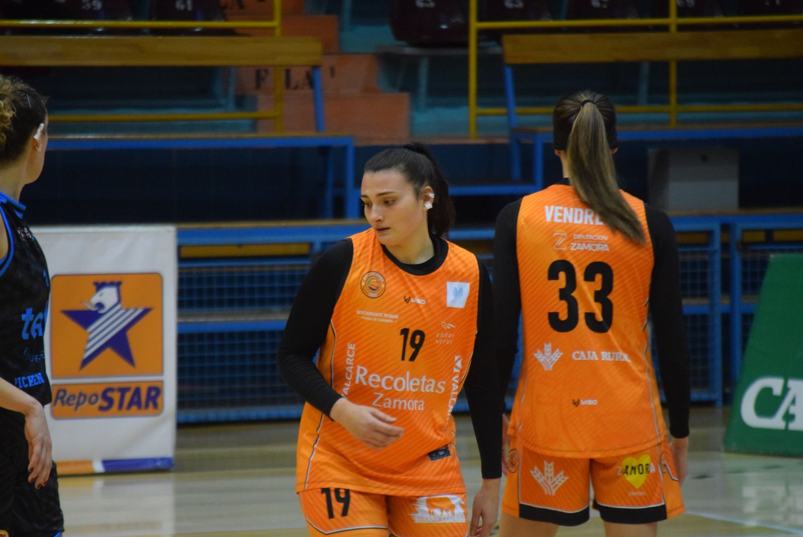 cd-zamarat-picken-claret-41