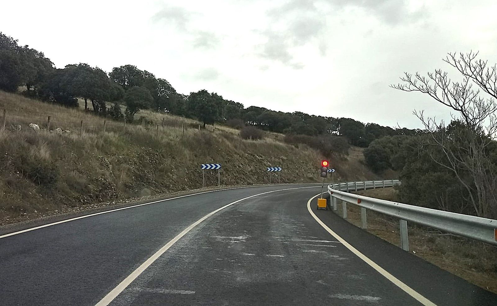 UPL denuncia deficiencias en el reasfaltado de la SA-104 entre Guijuelo y Cespedosa