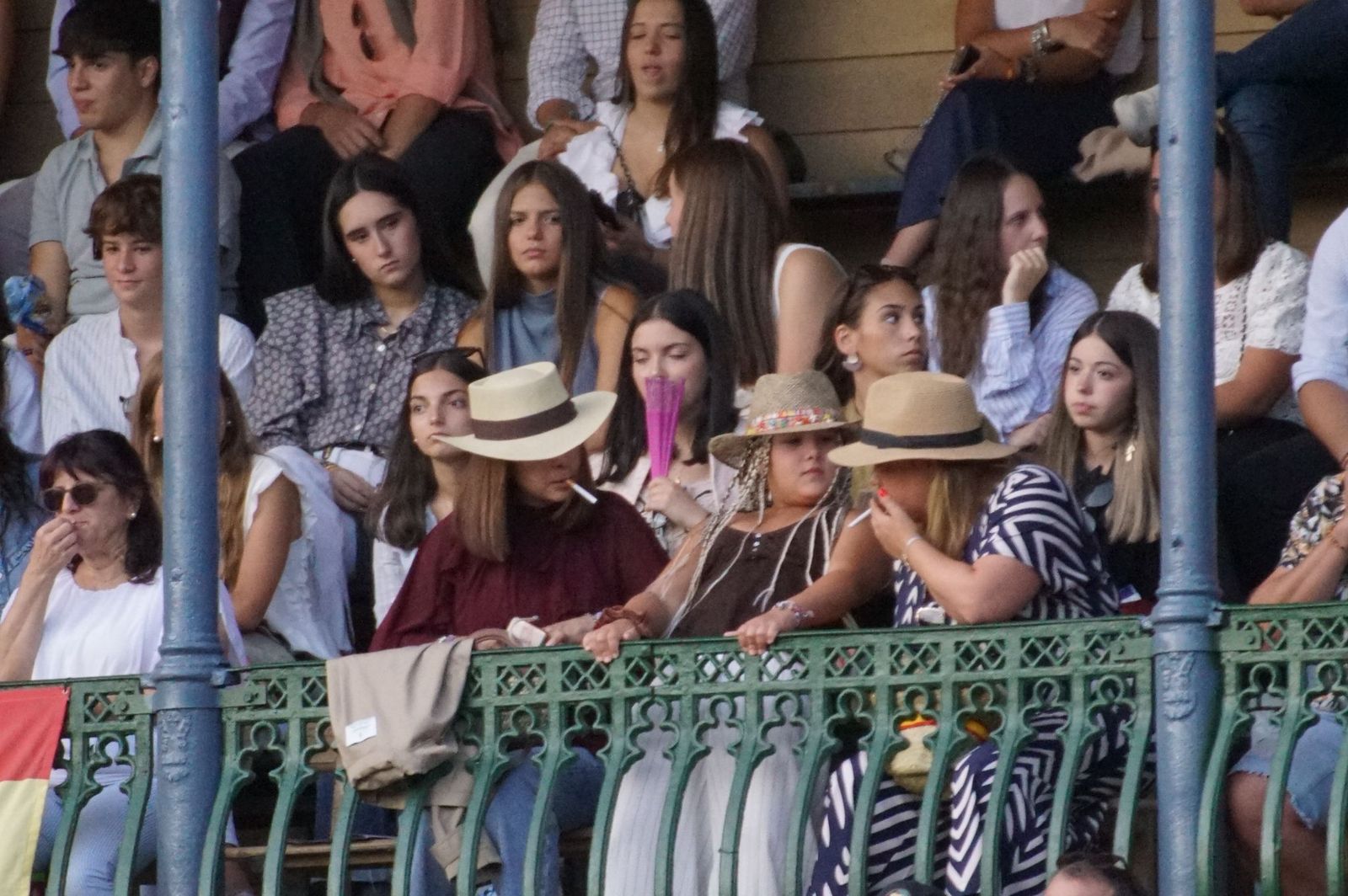 Así han vivido los salmantinos el primer festejo de la feria taurina 2025: imágenes del ambiente en los tendidos y en el patio de cuadrillas