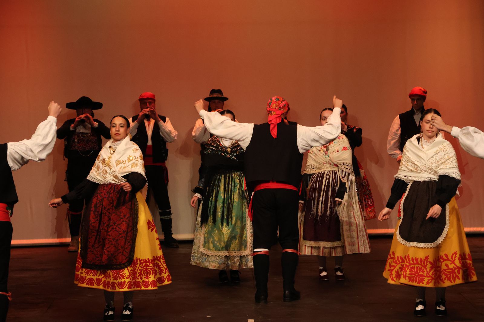 el-bolero-en-el-teatro-principal-10