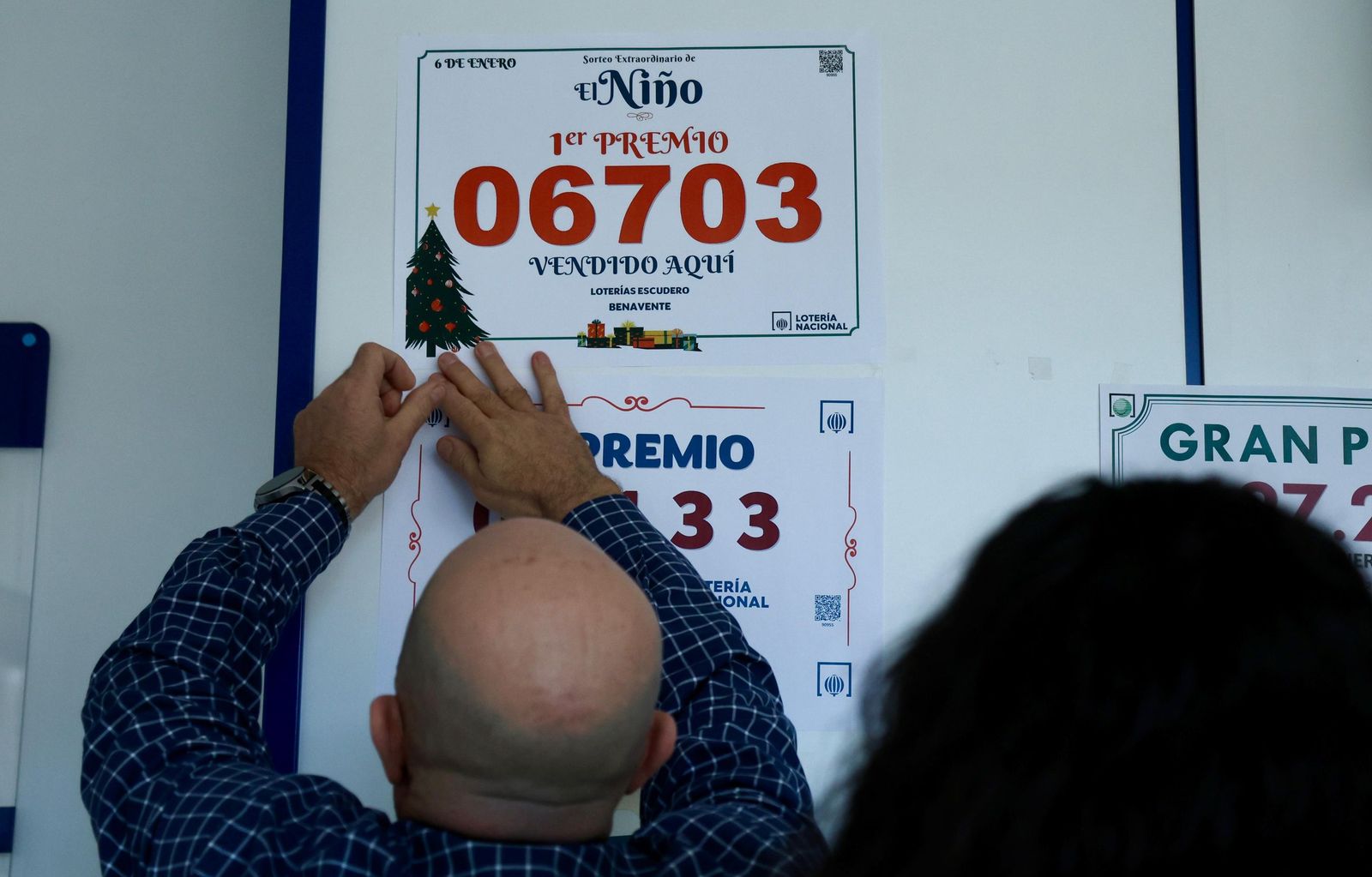 Primer Premio El Niño.Administración de Loterias 2, Avenida Ferial . Benavente