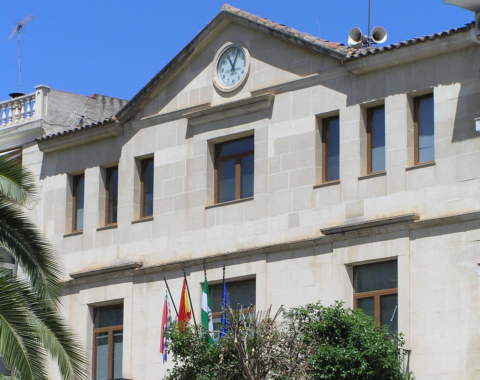 Fachada del Ayuntamiento de Beas1
