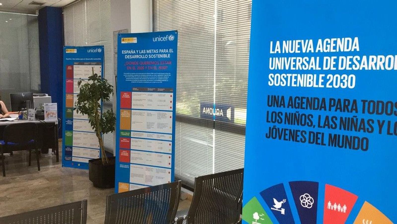 Exposición unicef Aquona en Zamora 2