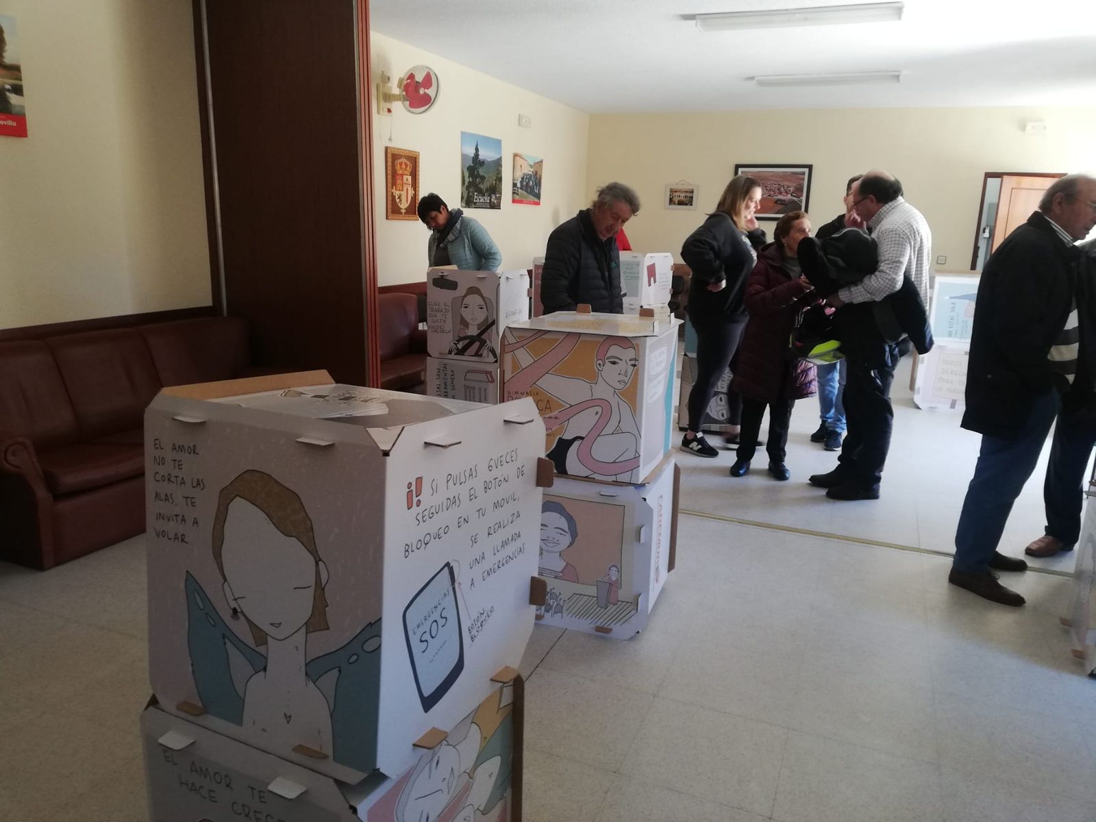 Cordovilla, exposición Imagen= a iguales