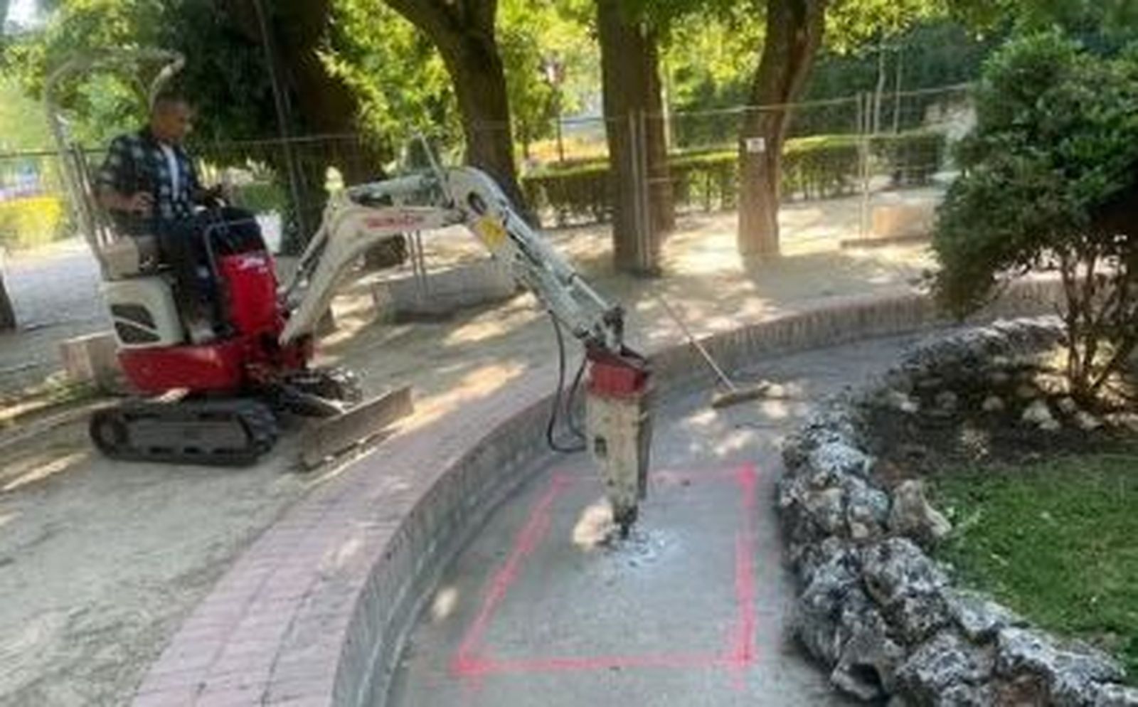 Arrancan las obras del estanque del Sillón de la Reina