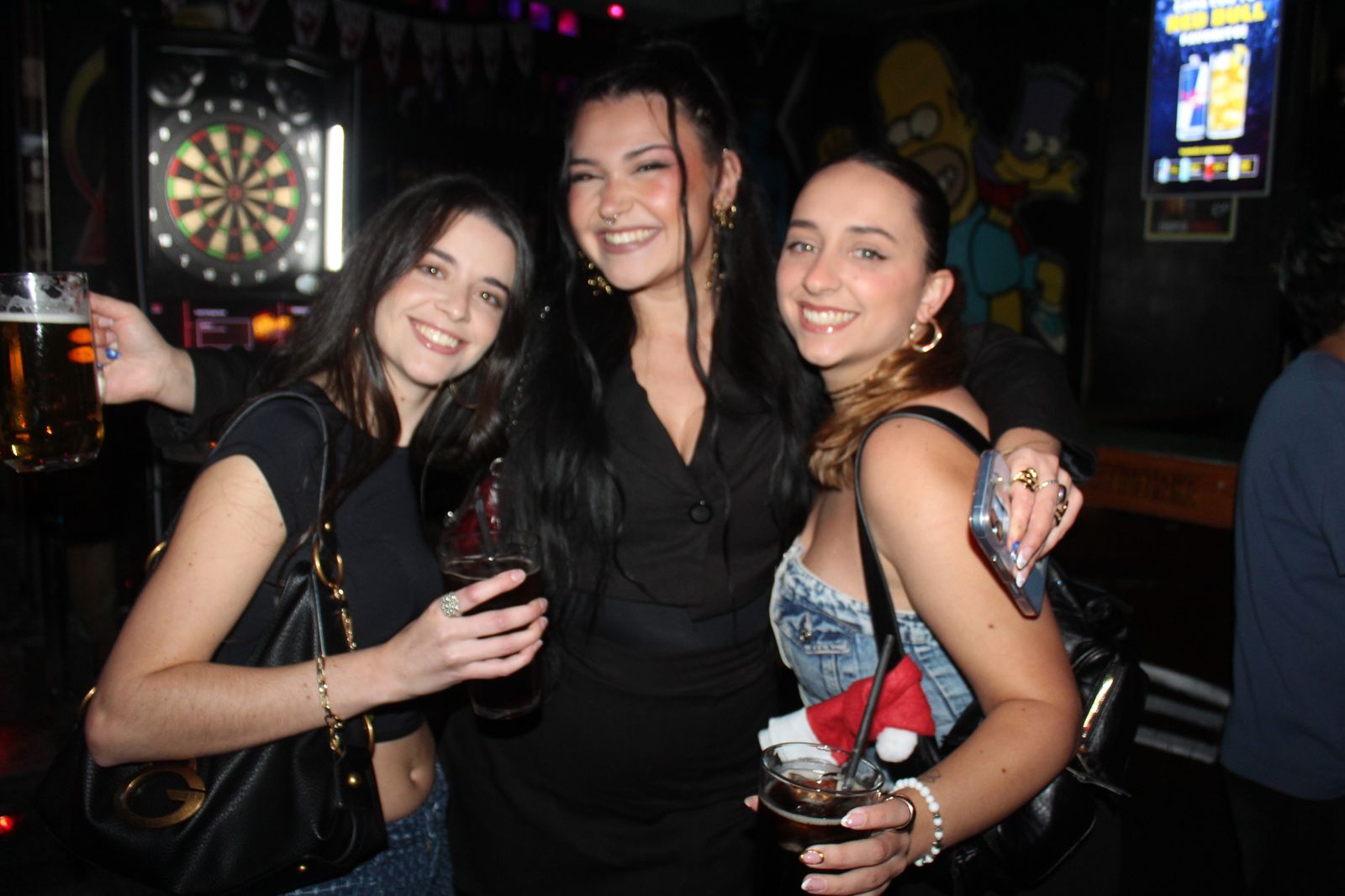 El Fin de Año Universitario continua por los bares de la capital del Tormes tras las doce campanadas