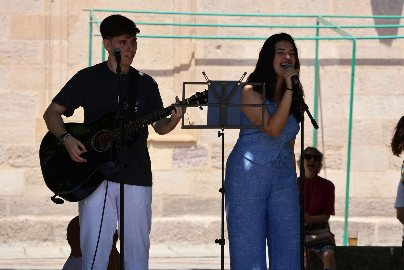 feria-de-vermu-en-plaza-de-viriato-7