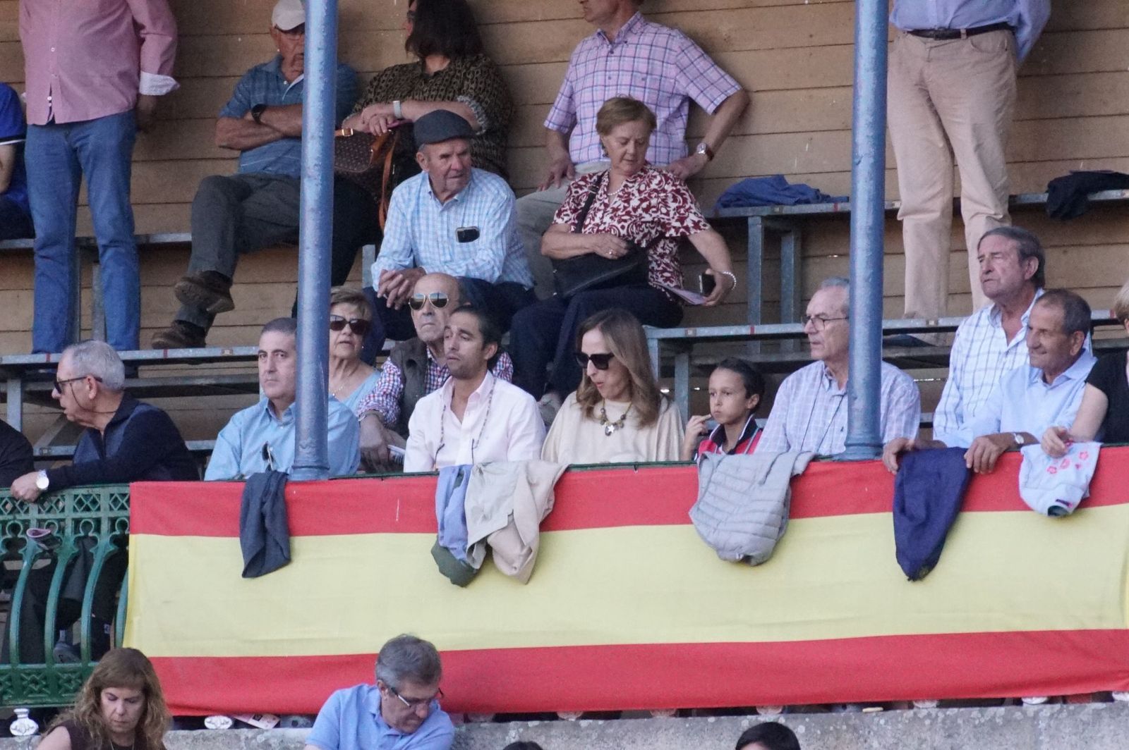 Así han vivido los salmantinos el primer festejo de la feria taurina 2025: imágenes del ambiente en los tendidos y en el patio de cuadrillas