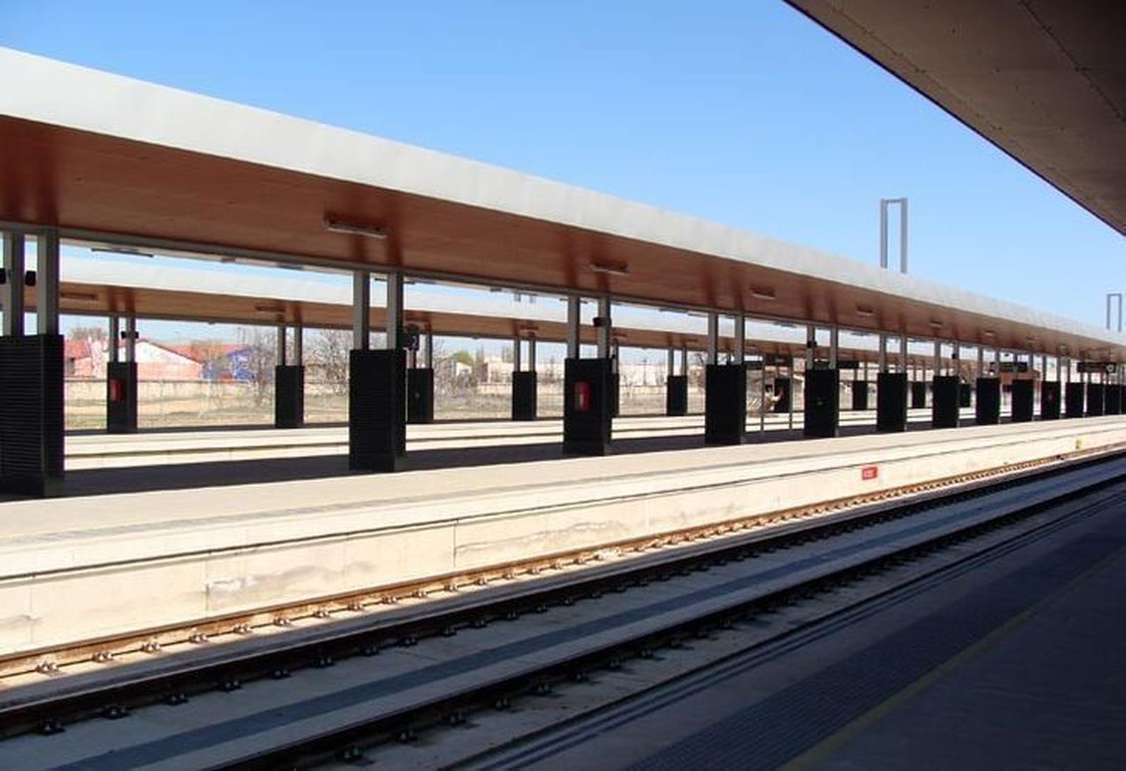 UPyD denuncia “dejadez” en la realización de las obras de la estación de ferrocarril