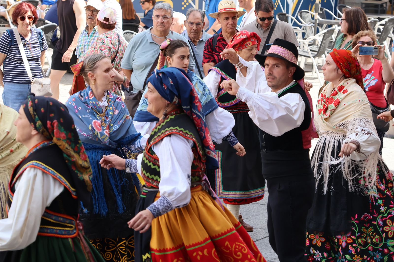 grupo-bajo-duero-en-la-xxxii-muestra-de-folklore-18