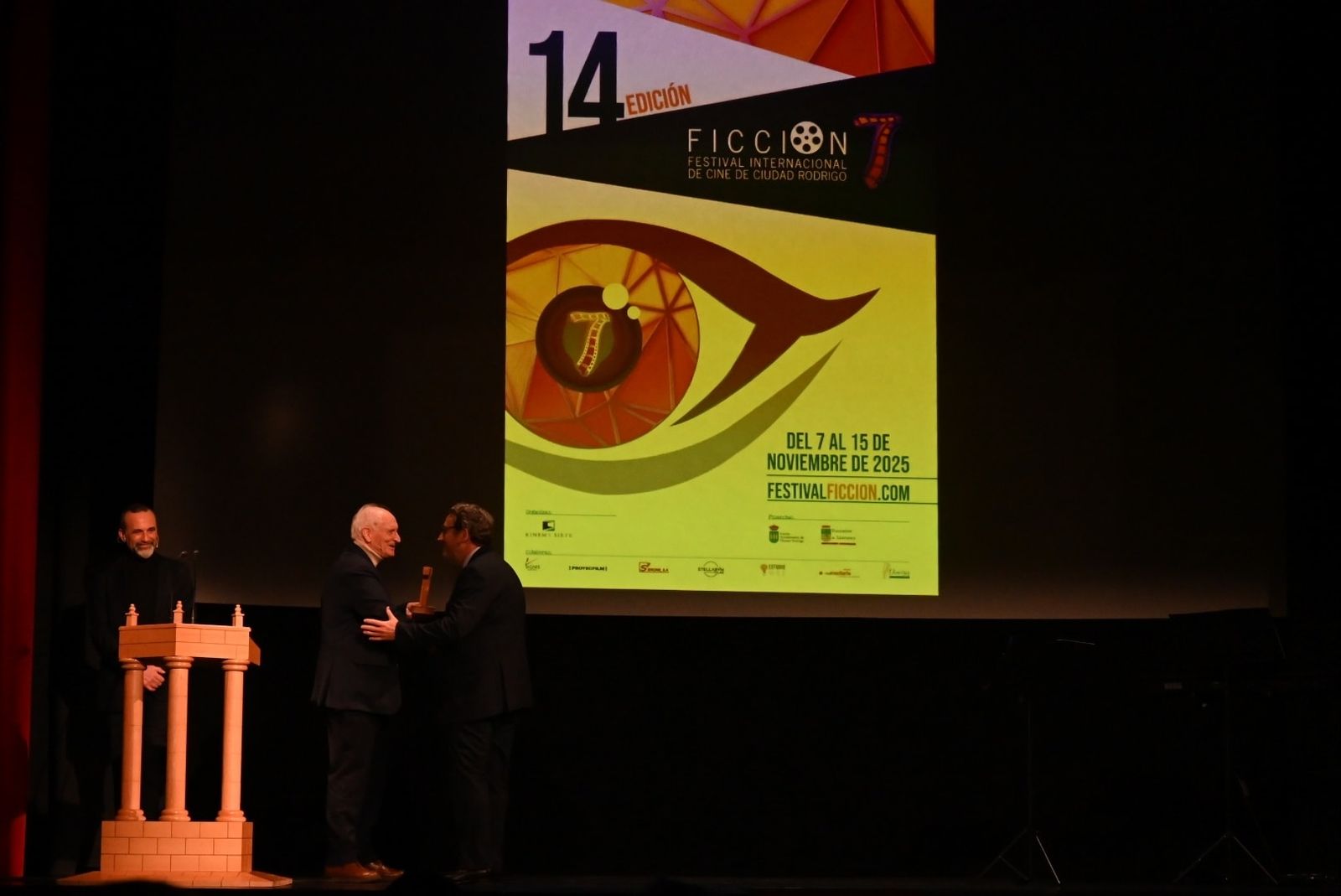 FICCI-ON cierra su 14 edición en el Teatro Nuevo "Fernando Arrabal"..