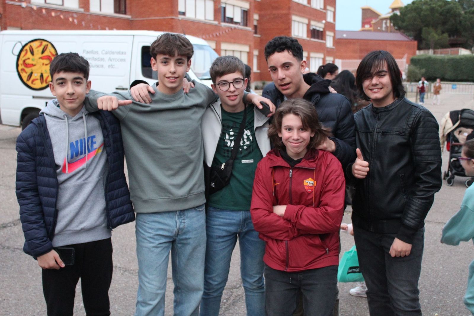 Gran fiesta con la orquesta Syra.