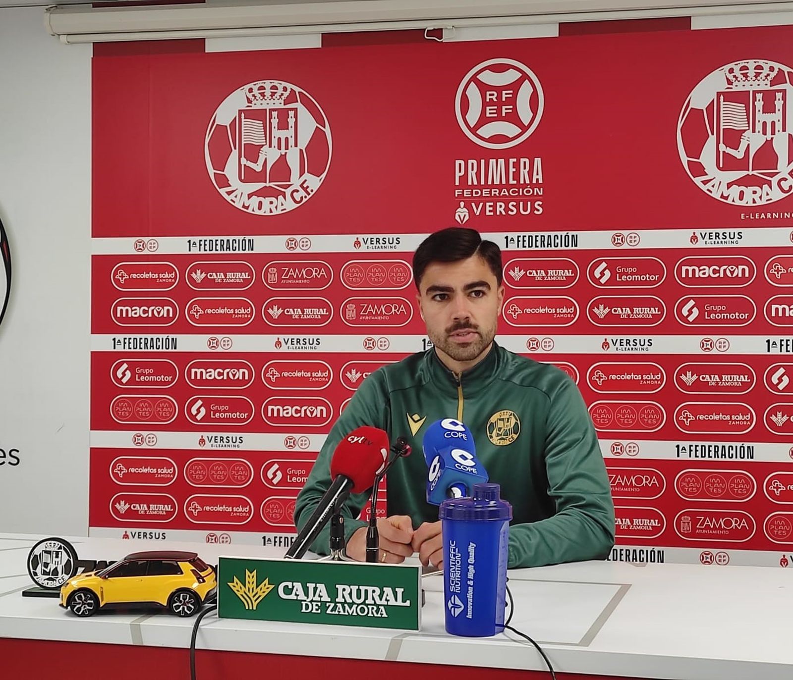 Erik Ruiz, en una rueda de prensa con el Zamora