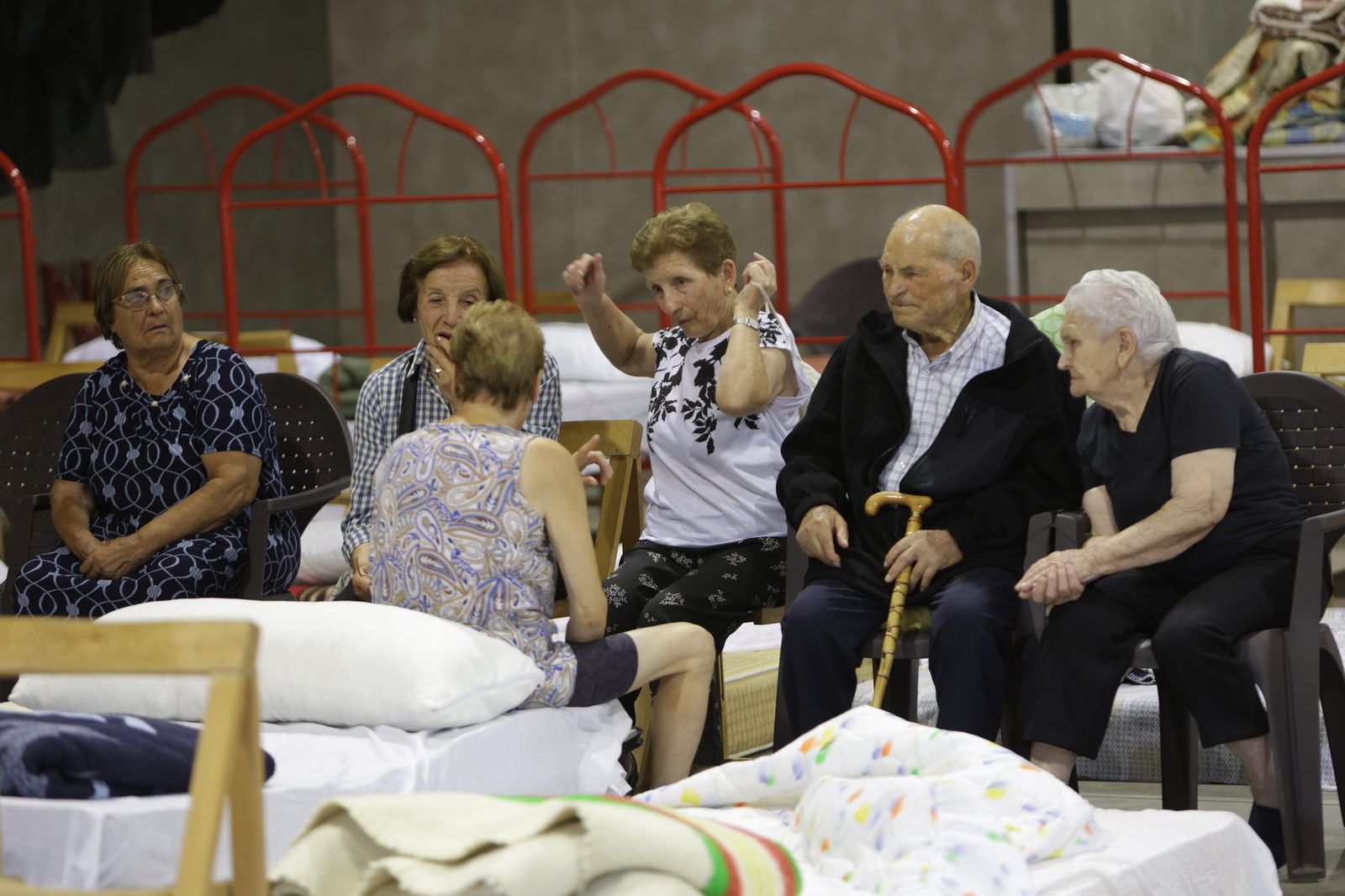 Incendio en Abejera y Ríofrio de Aliste. Personas realojadas en el polideportivo de Tábara