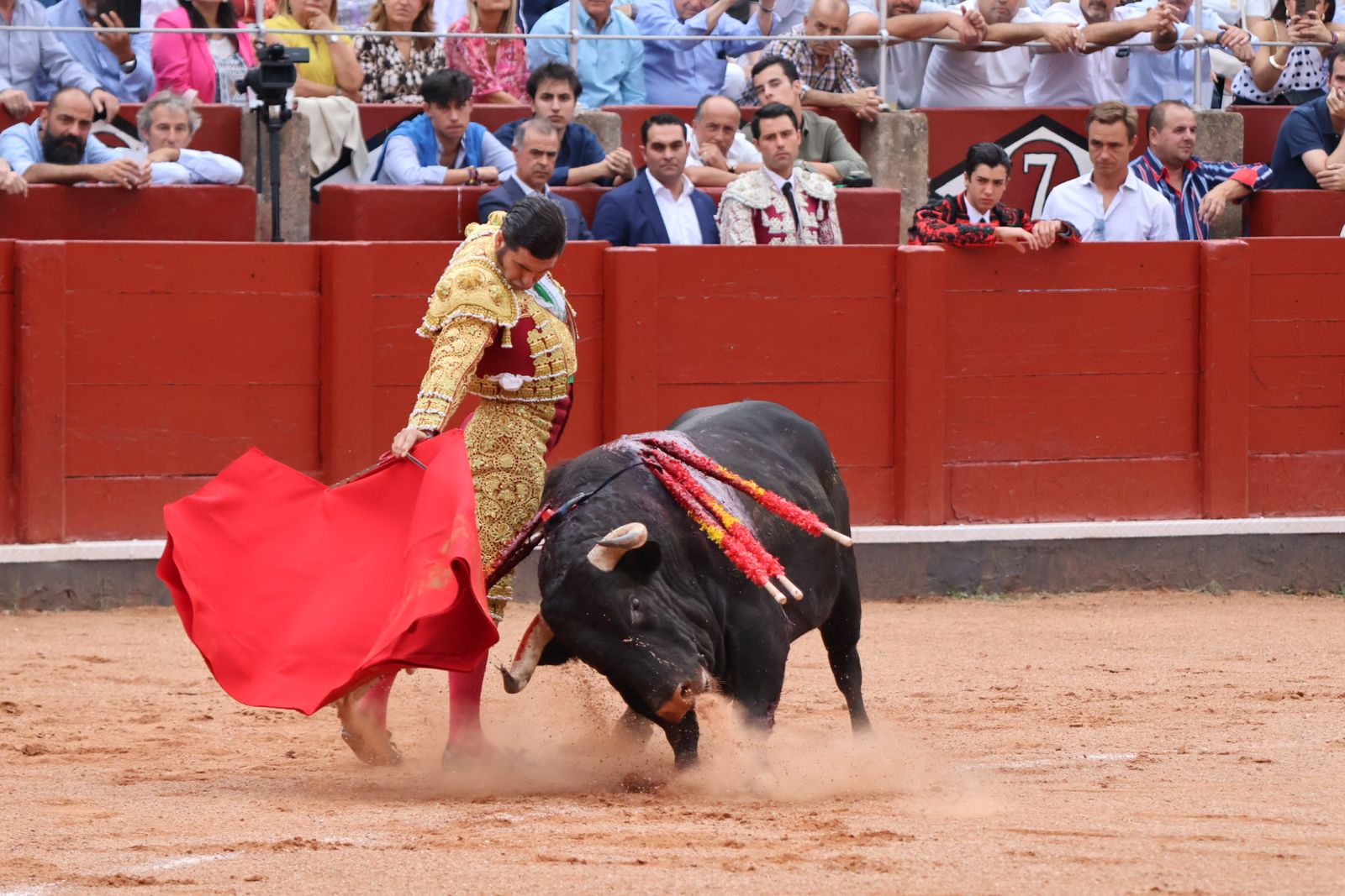 Ismael Martín, Marco Pérez y el aclamado regreso de Morante de la Puebla: su paso por La Glorieta en imágenes