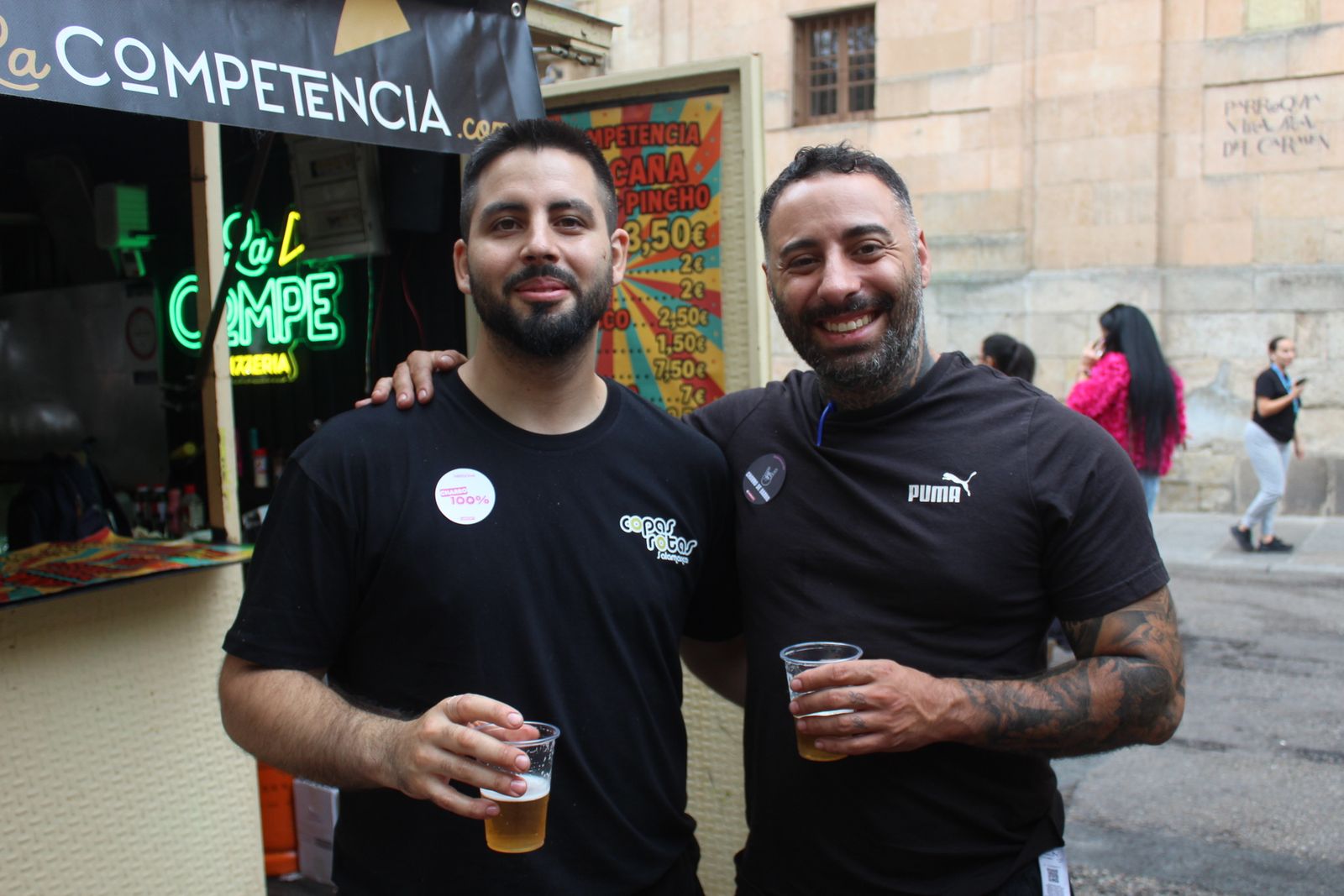 Ambiente en la Feria de Día en el mediodía de este domingo