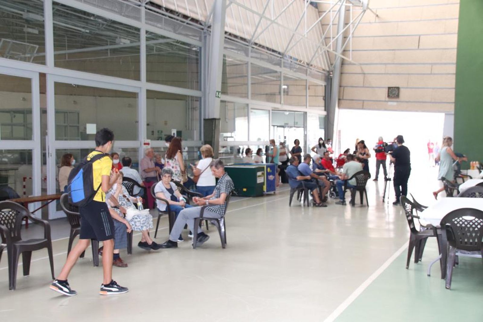 vecinos-de-monsagro-evacuados-en-el-pabellon-de-ciudad-rodrigo-foto-s24h-19