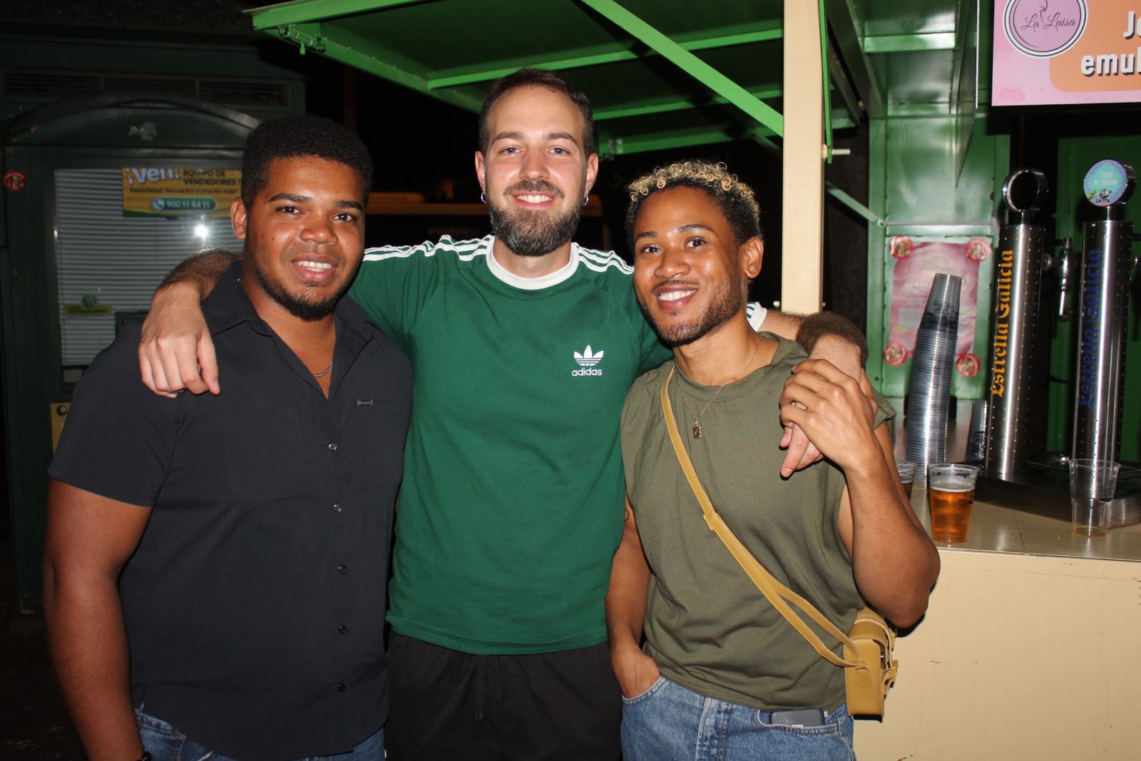 Ambiente en la Feria de Día en la tarde de este lunes