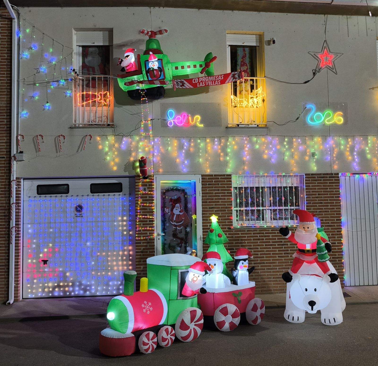 J.A.O.R. - Decoración navideña en una vivienda de Babilafuente (4).jpg