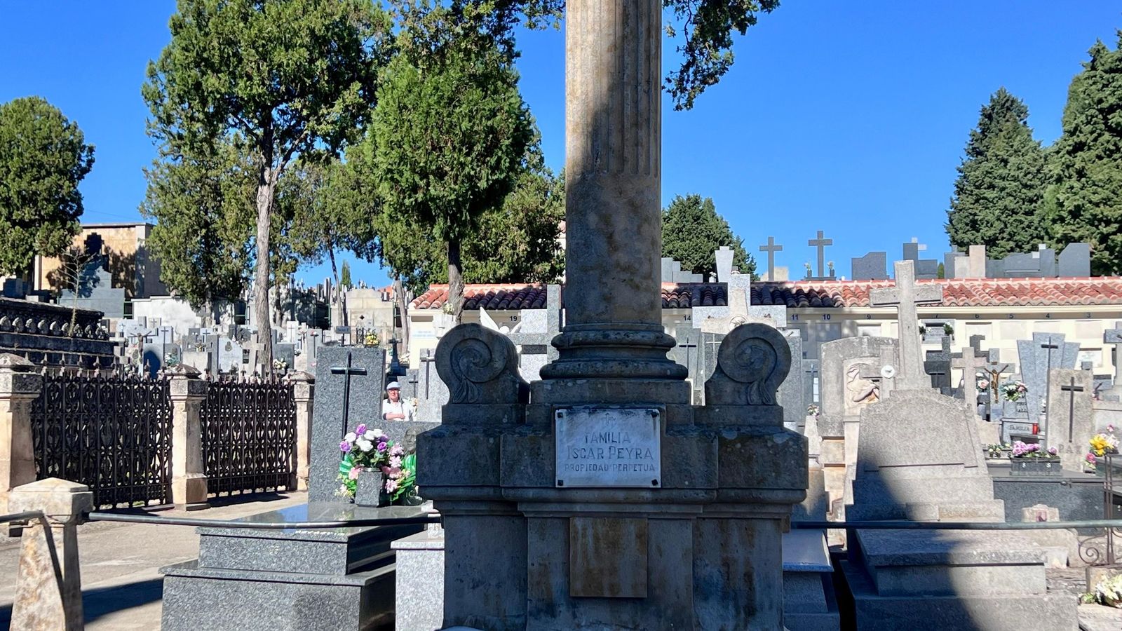 Panteón de Íscar Peyra
