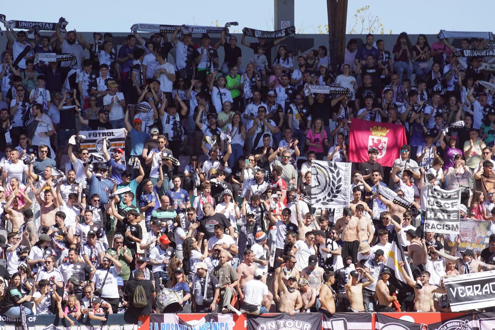 Revive en imágenes el duelo entre el Zamora CF y Unionistas de Salamanca (10).jpeg