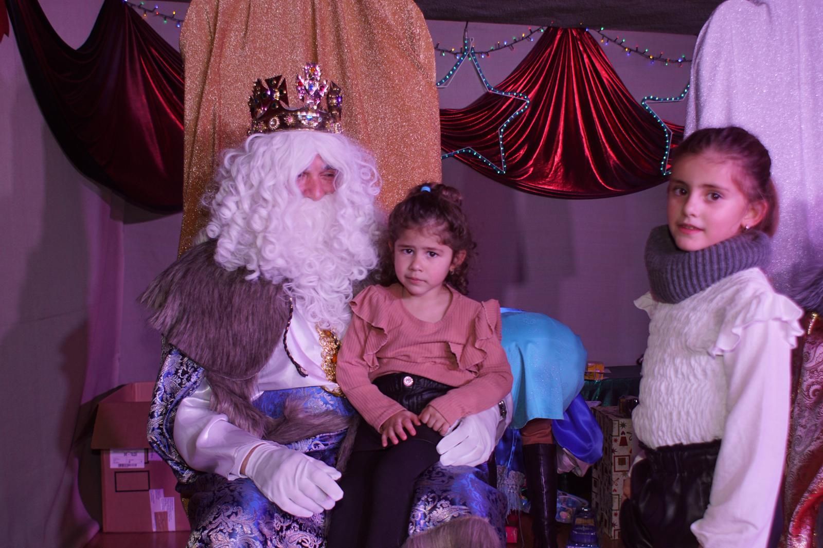 Los Reyes Magos reciben las cartas de los niños de El Encinar