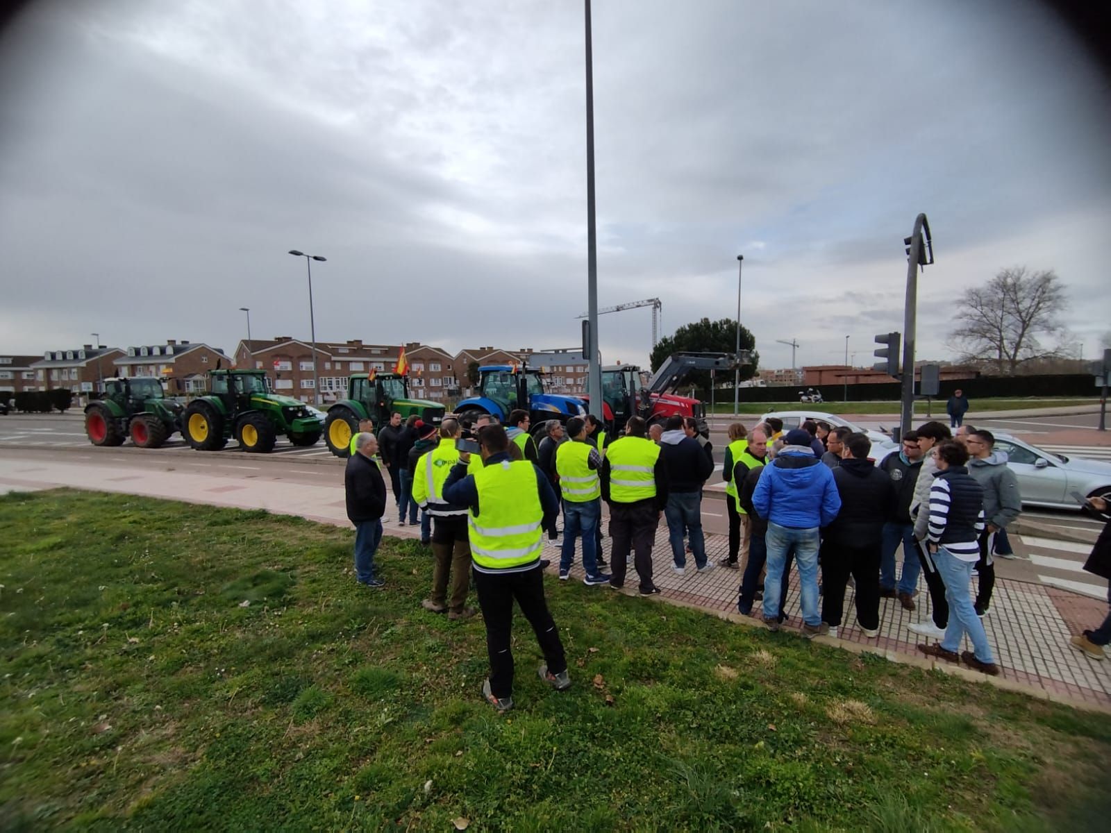 whatsapp-image-2024-02-07-at-11-32-07