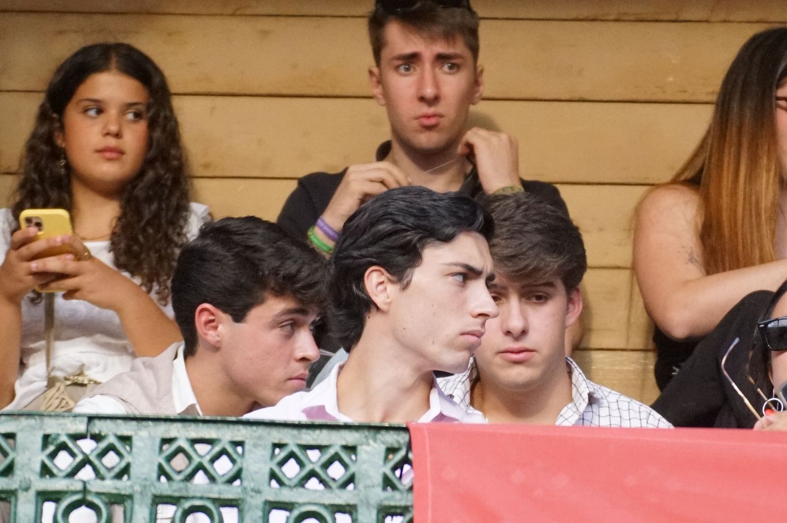 Así han vivido los salmantinos el primer festejo de la feria taurina 2025: imágenes del ambiente en los tendidos y en el patio de cuadrillas