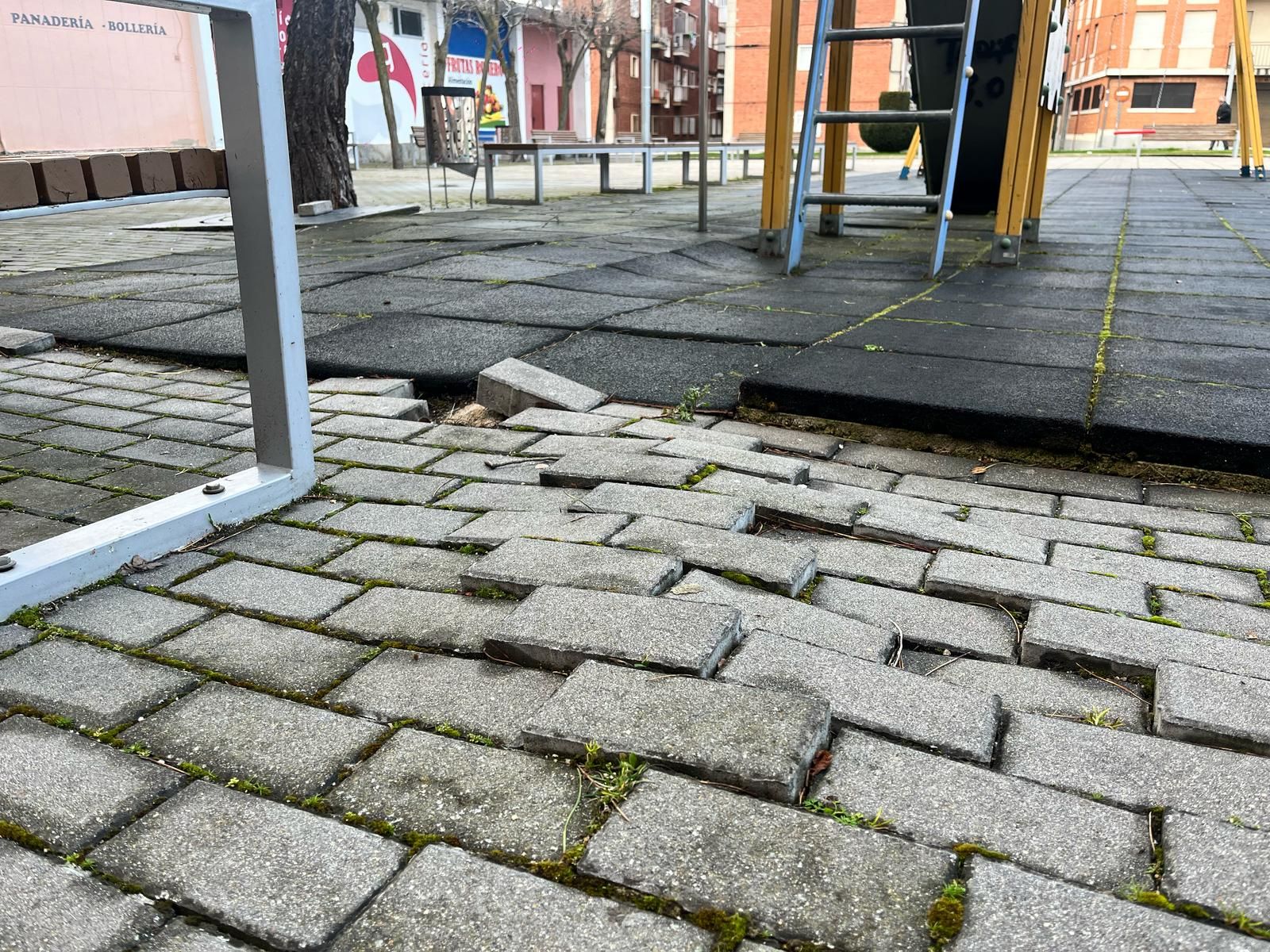 Parque mal estado Peñaranda