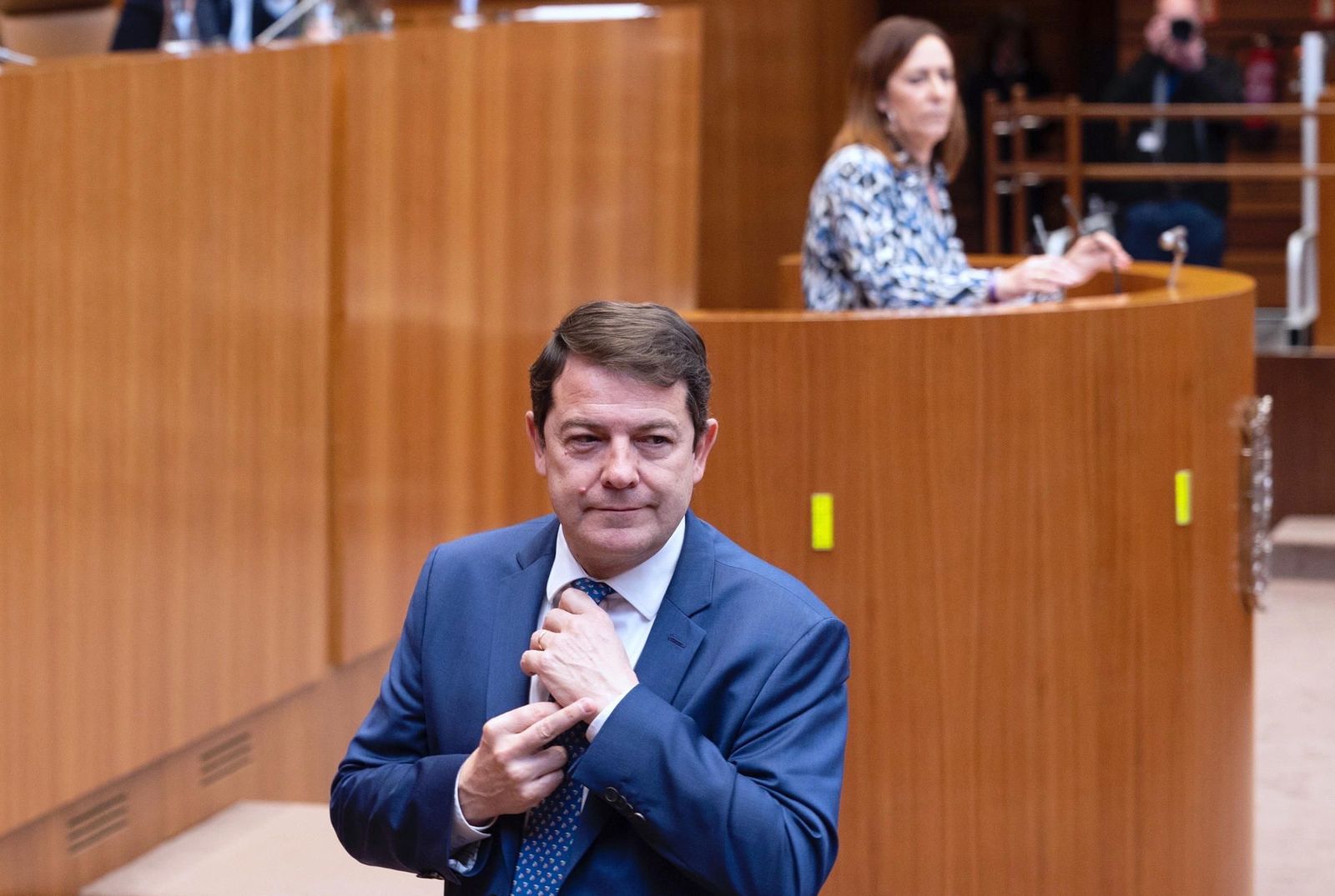 Mañueco abandona el hemiciclo durante la intervención de la procuradora del PSOE Rosa Rubio   Agencia EFE