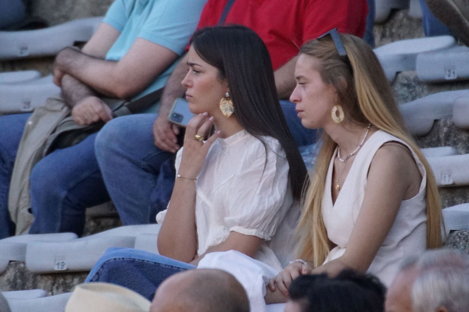 Así han vivido los salmantinos el primer festejo de la feria taurina 2025: imágenes del ambiente en los tendidos y en el patio de cuadrillas