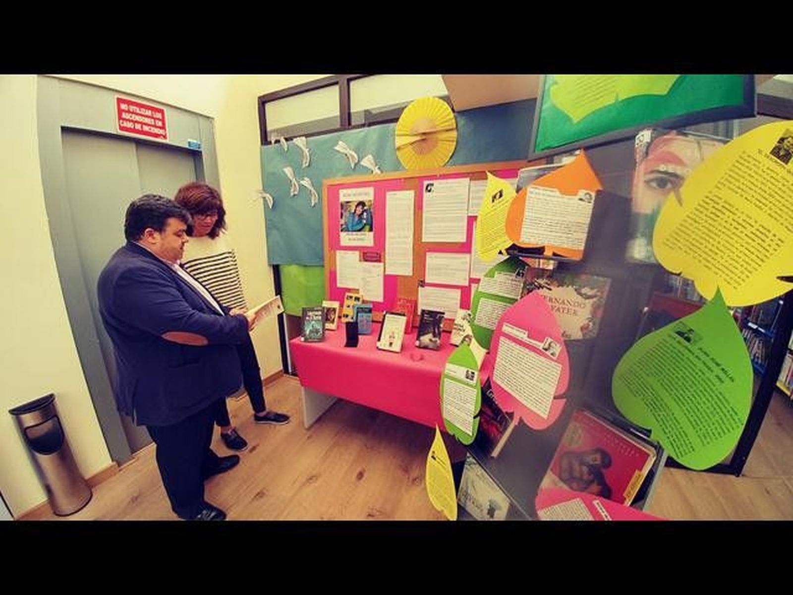 Expo Día del libro biblioteca Santa Marta