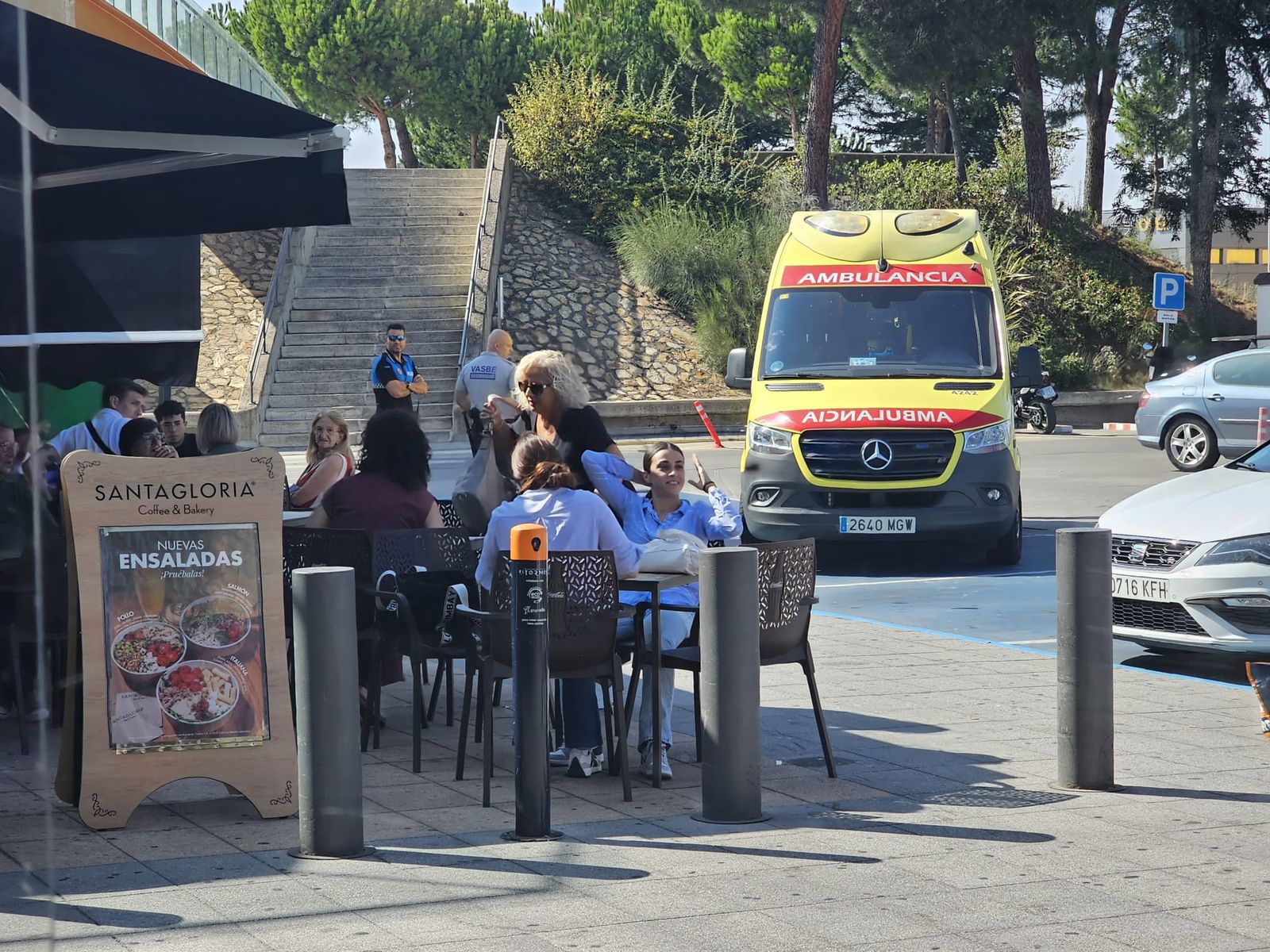 Herido en el Centro Comercial el Tormes