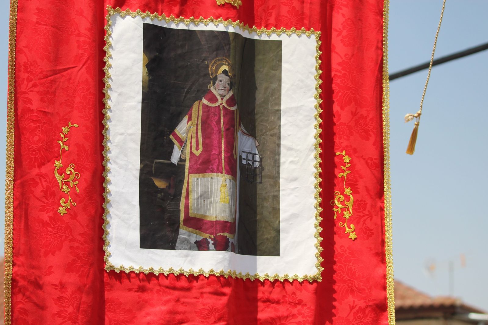 Los vecinos de Rollán arropan a su patrón San Lorenzo