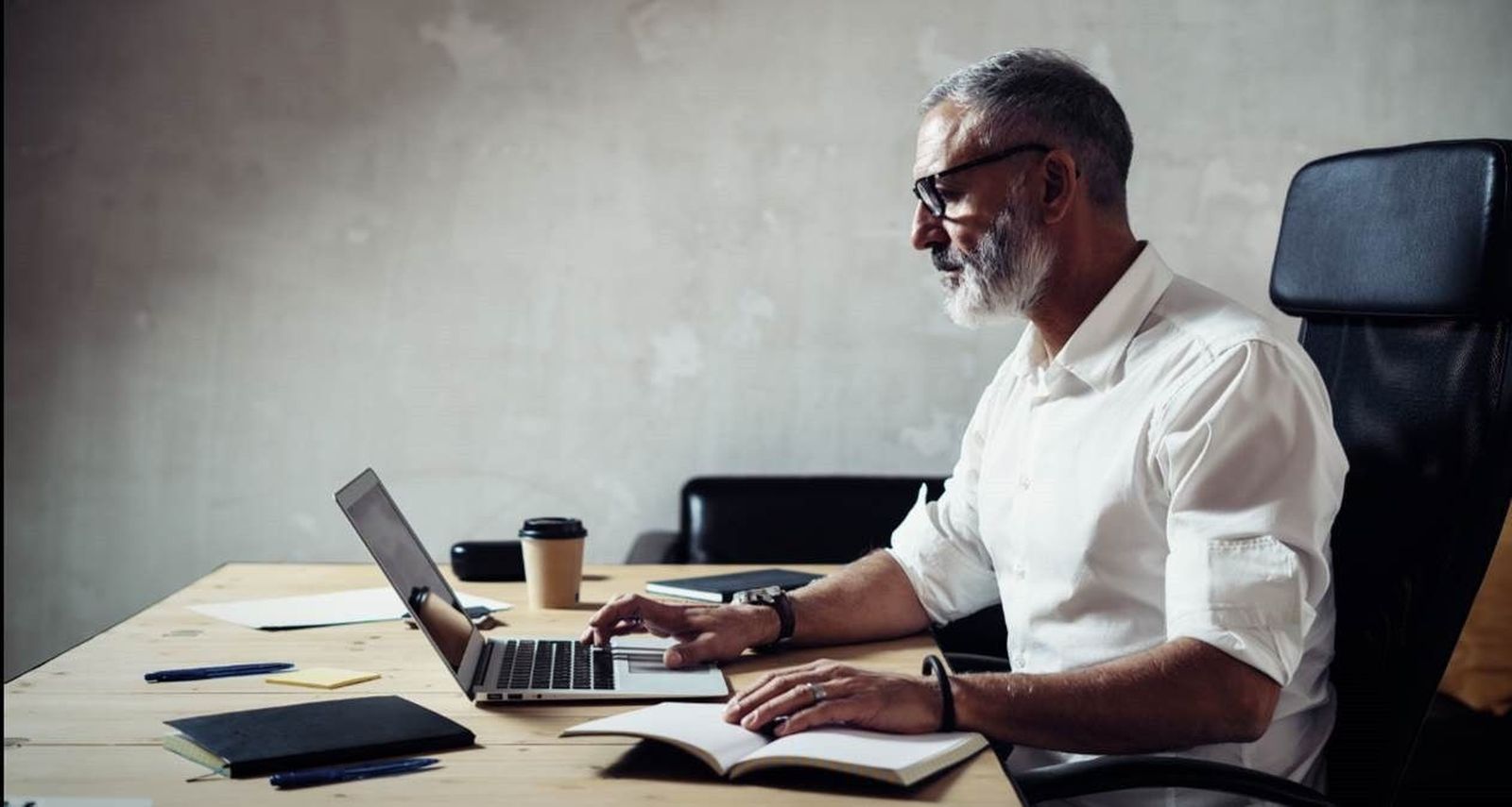 Expertos auguran que los profesionales de más de 50 años serán esenciales en la recuperación económica postCovid