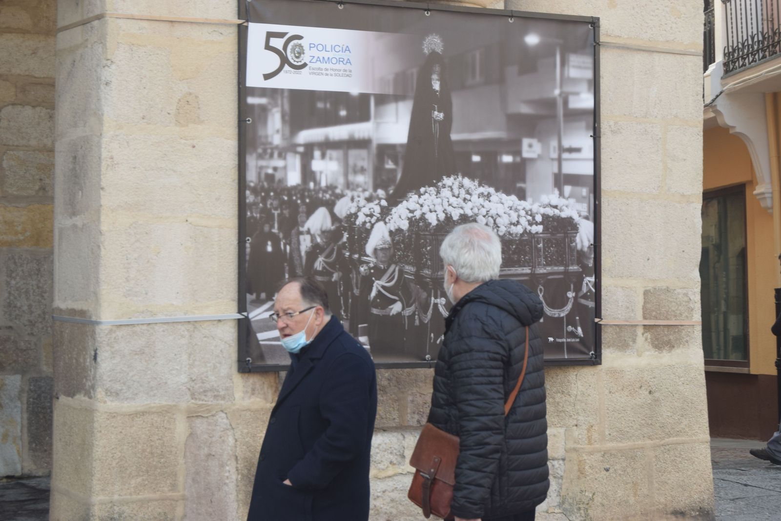 fotografias-antiguas-en-los-soportales-del-ayuntamiento-viejo-1