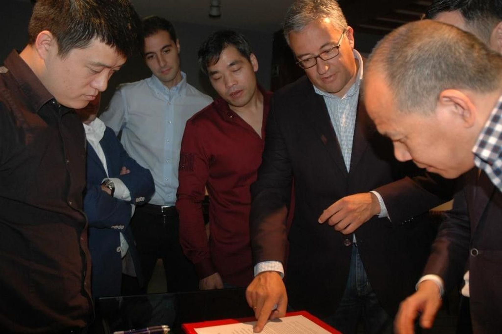 El alcalde recibe a una delegación de empresarios de Shangai