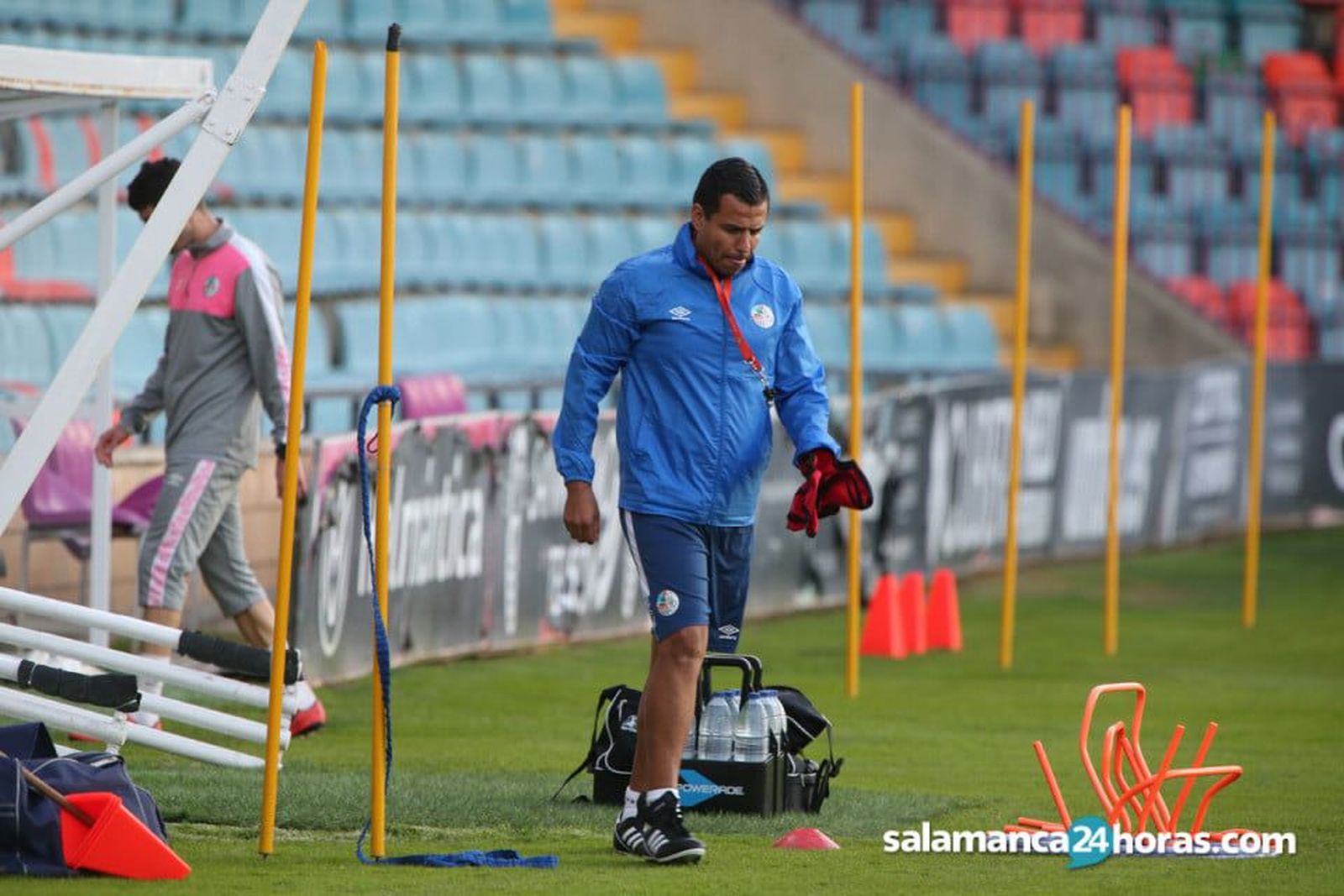 Rafa Dueñas, durante un entrenamiento con el Salamanca CF UDS | FOTO SALAMANCA24HORAS.COM