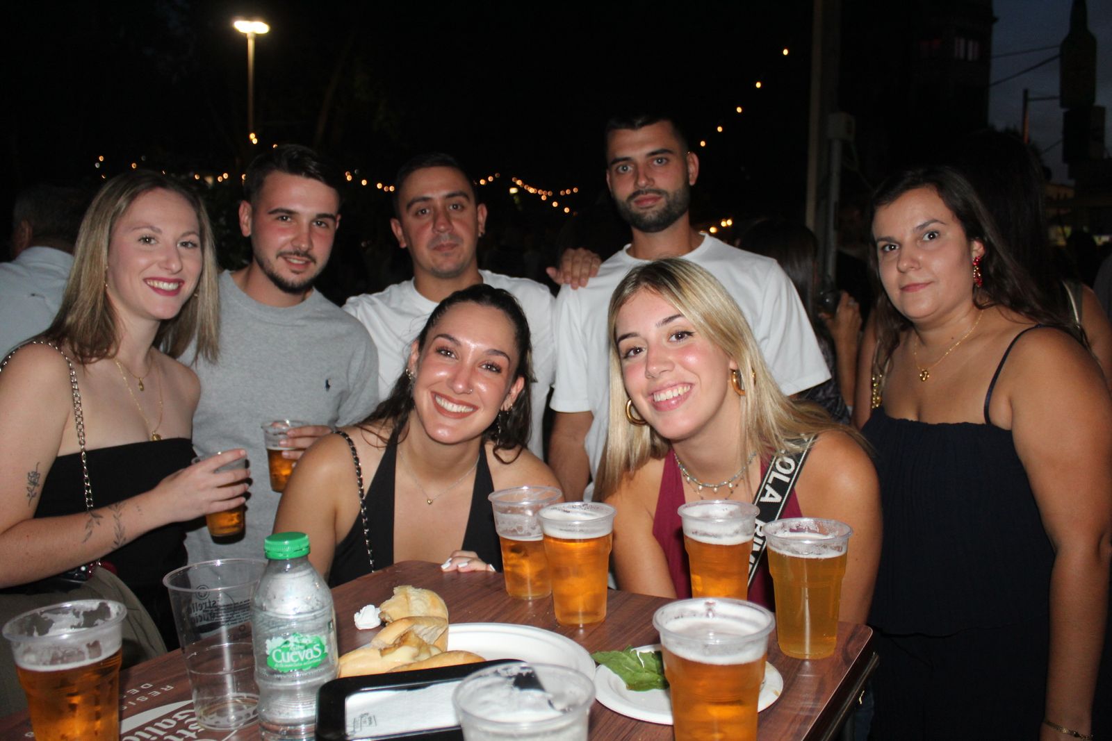 La Feria de Día se llena en la tarde-noche de este viernes, punto de partida del fin de semana