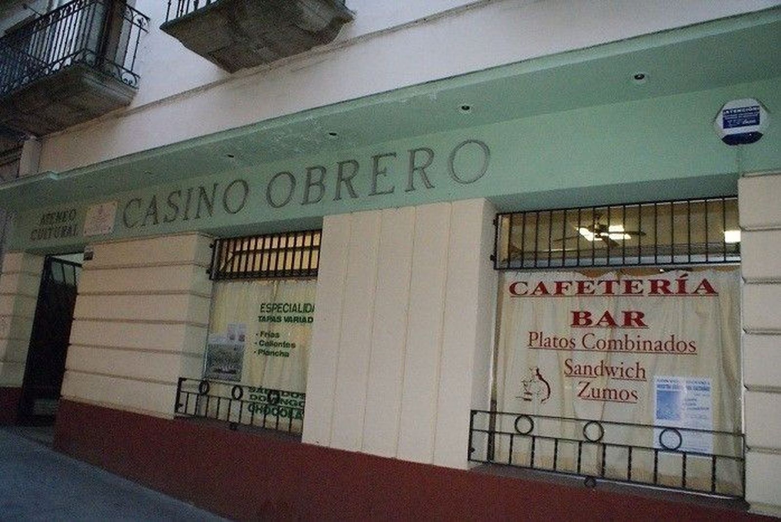 El Casino Obrero organiza un ciclo de bailes de salón totalmente gratuito para el público