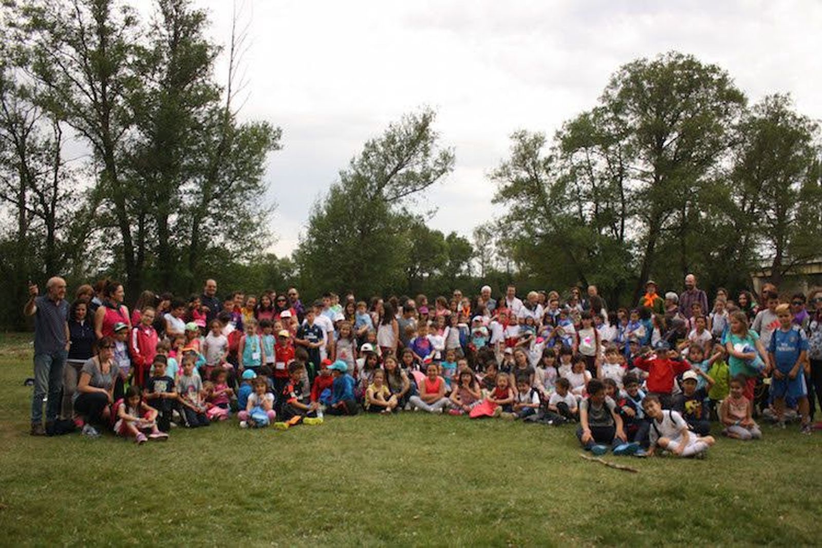 Trescientos alumnos participan en el programa 'Conociéndonos' en Camarzana de Tera