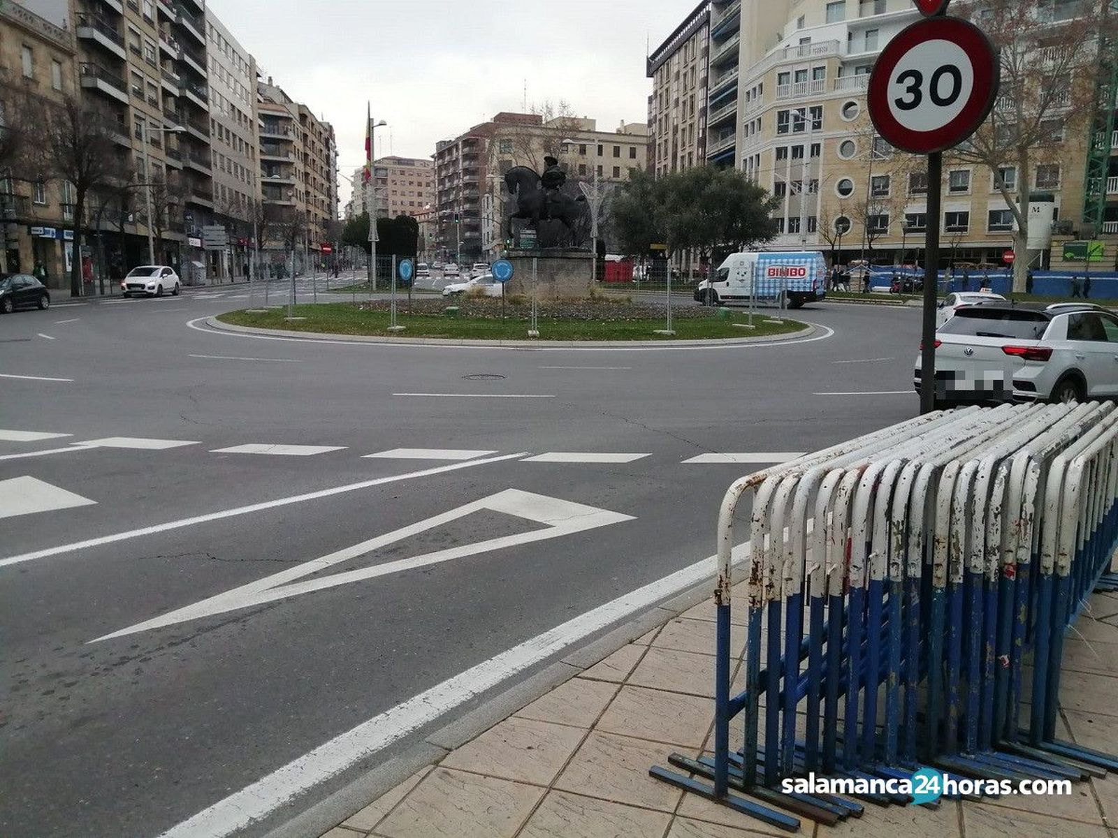 Maceteros y vallas para Cabalgata de Reyes 2020 (1)