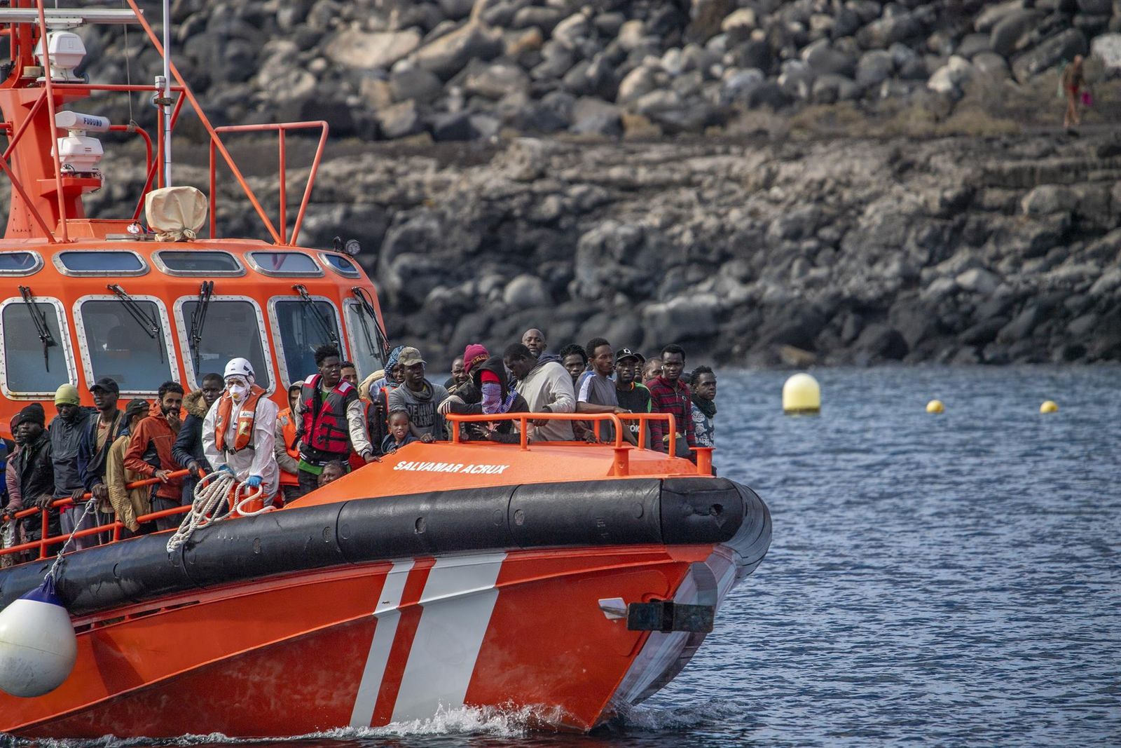 Decenas de migrantes llegan a la isla de El Hierro en el mes de noviembre